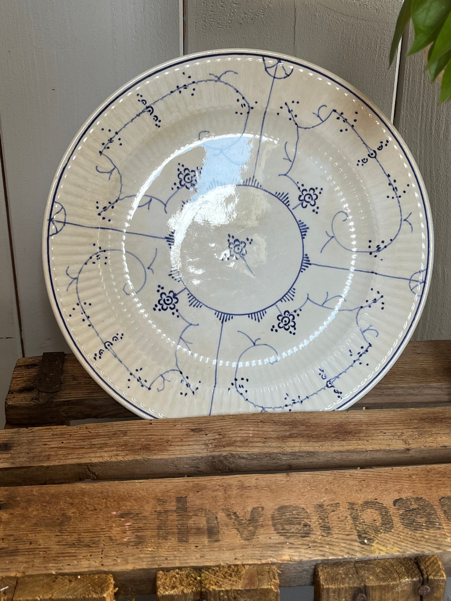 Alte Etagere Boch blau-weiß Keramik