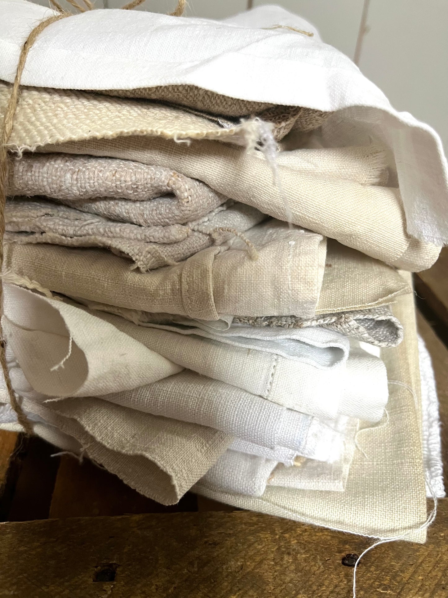 1,2 Kilo Reste altes Leinen für Puppenstube Patchwork
