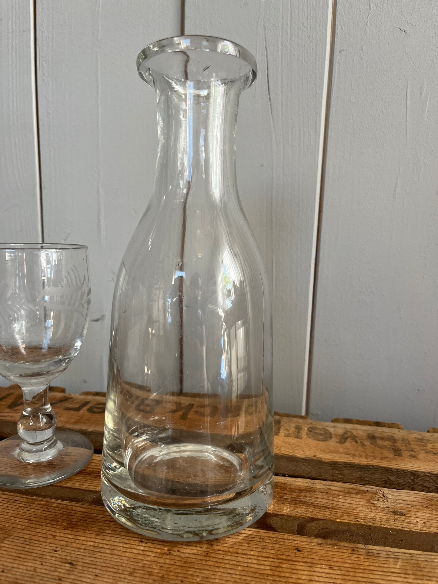 Alte, schwere Wasserflasche Karaffe aus Belgien