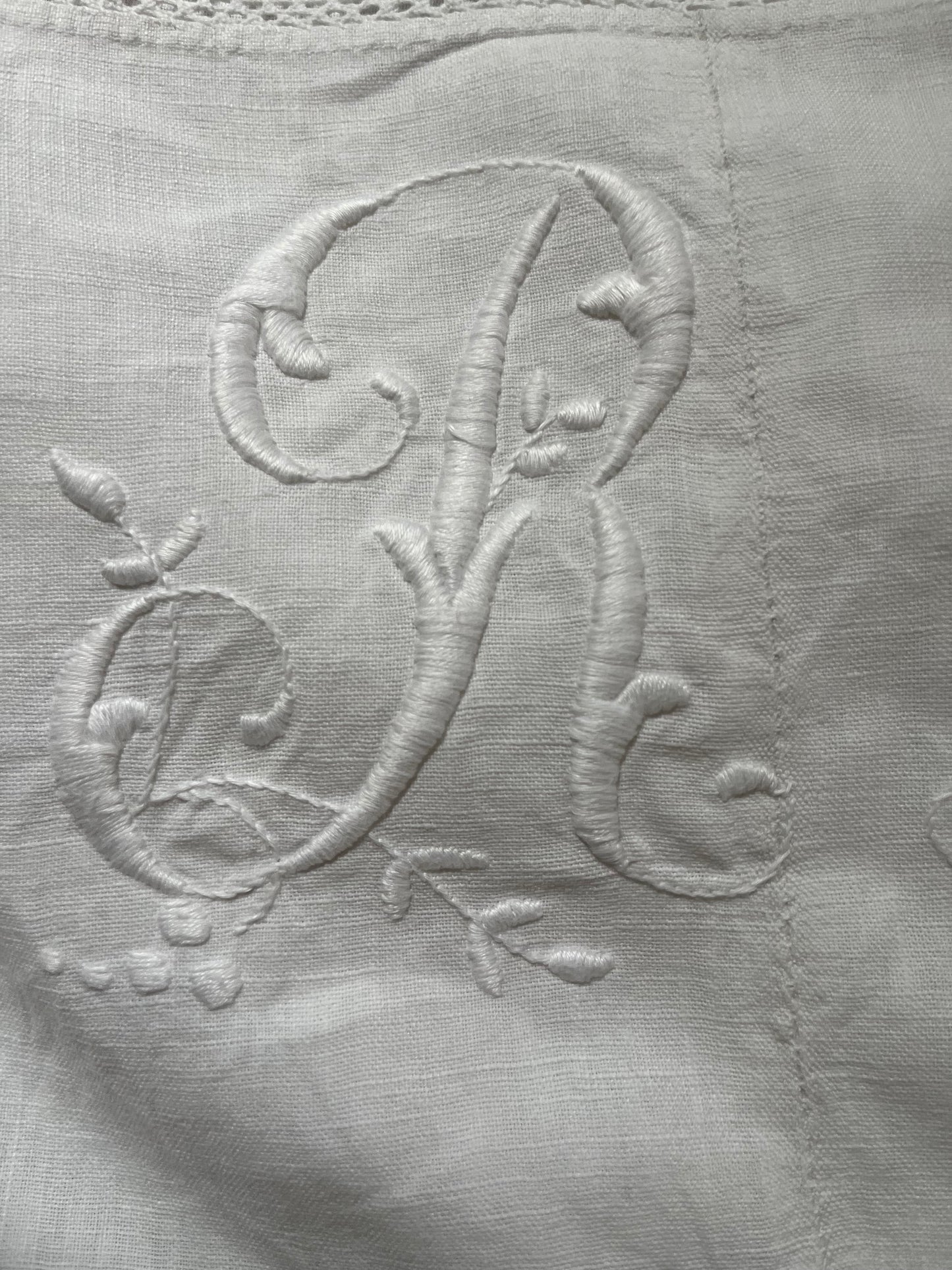 Feines und altes Laken aus Frankreich mit Monogramm RL 260 x 155