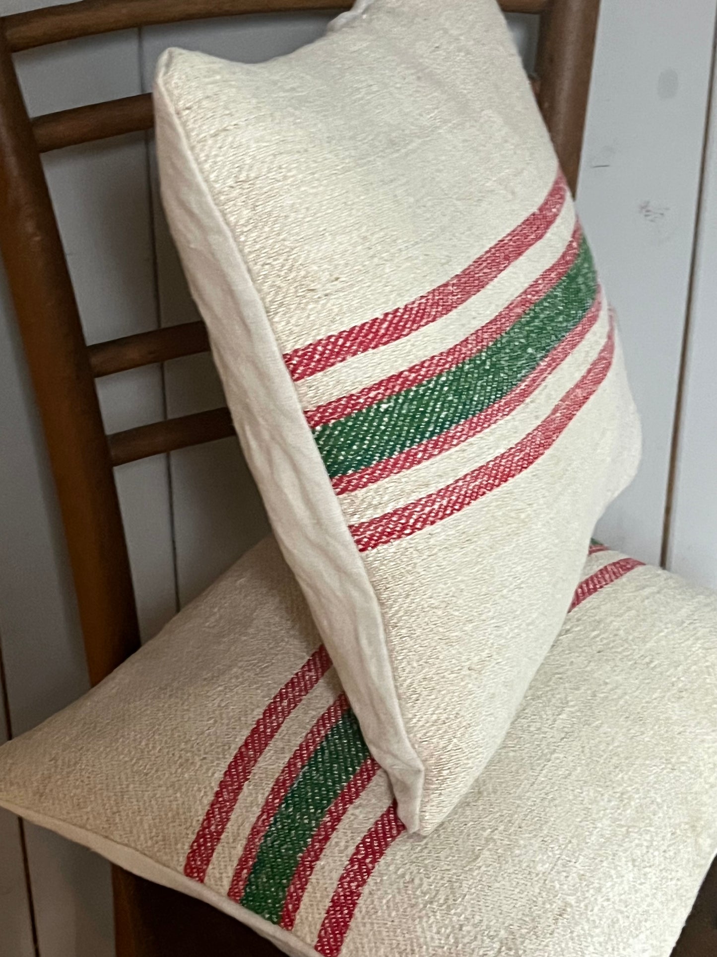 Rot/Grün gestreift: Vintage Kissen aus altem Leinensack 40 x 40
