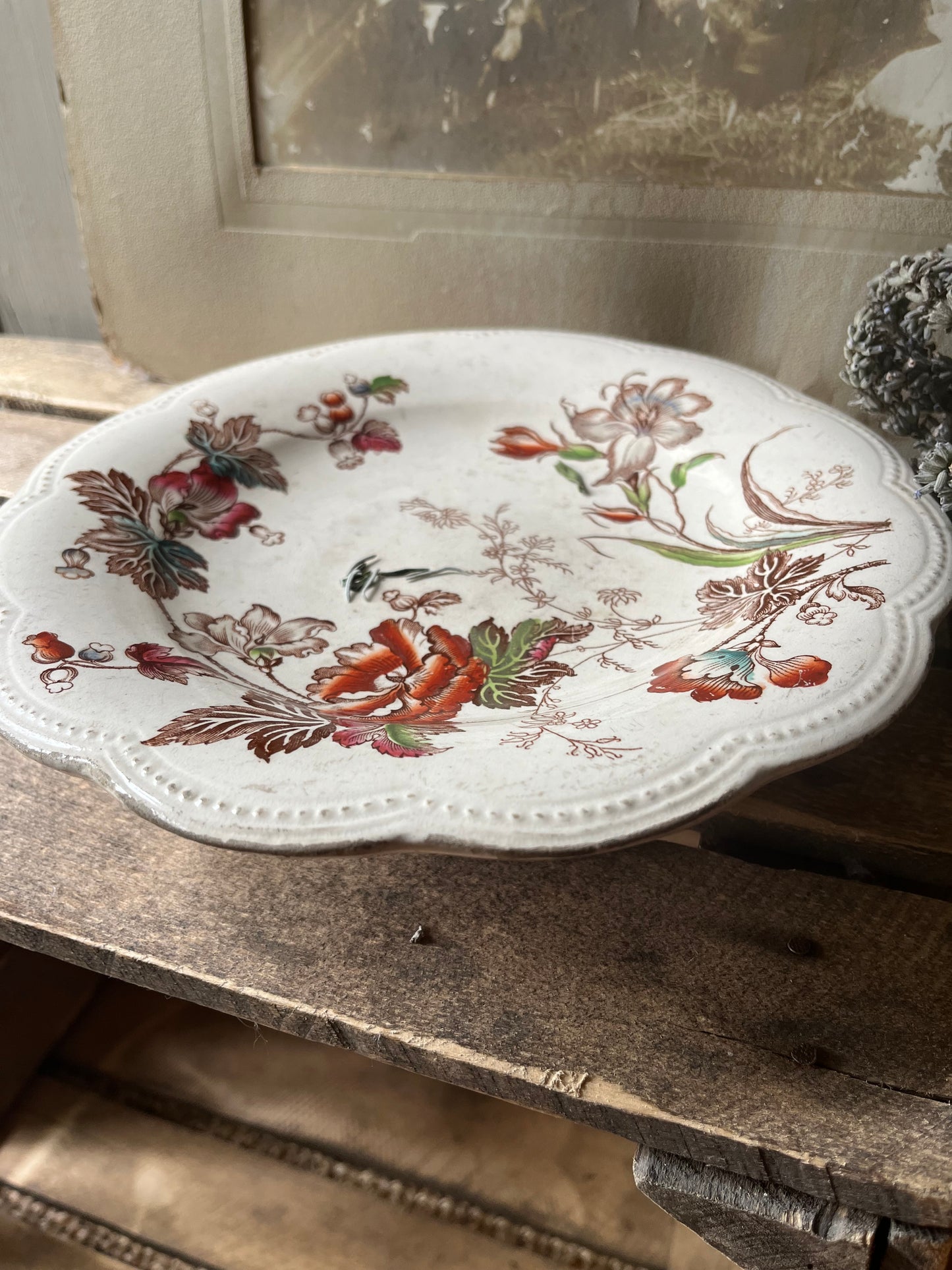 Rarität: sehr alte amerikanische Etagere Keramik mit opulenten Blumen und Patina