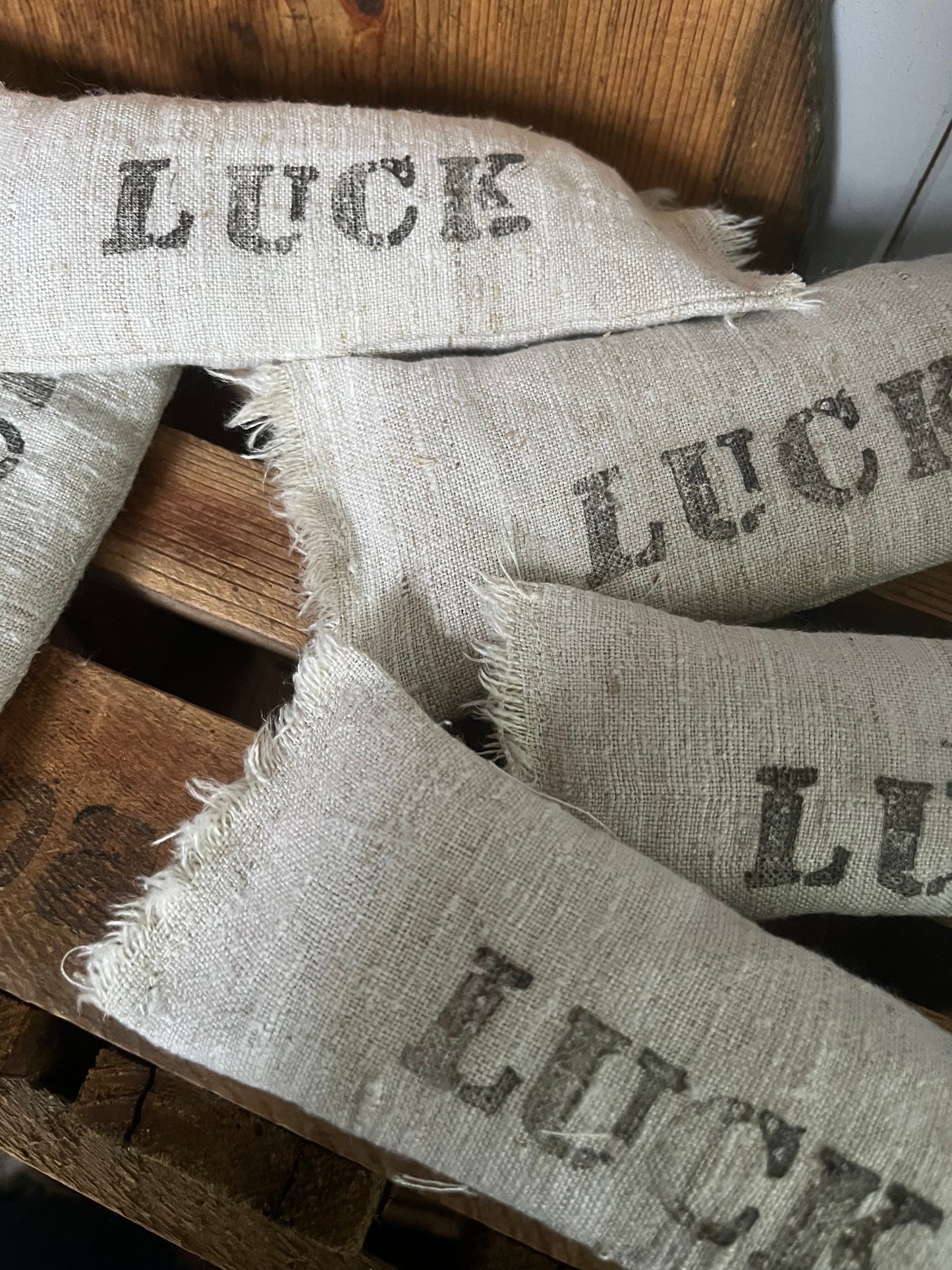 Große Glücks-Lavendelkissen in Leinen mit Aufschrift