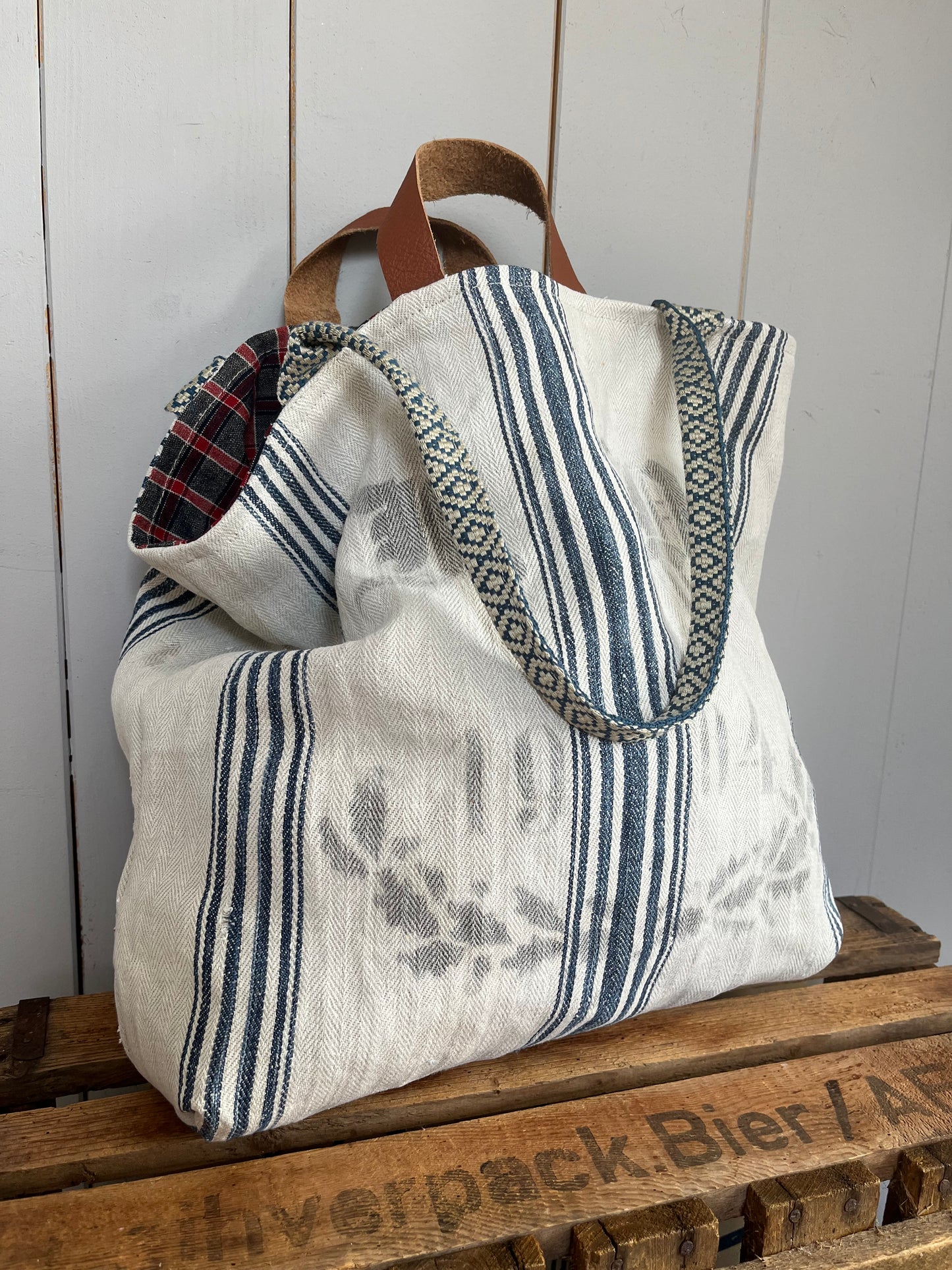 1904: Große Tasche Shopper mit Streifen aus Kornsack