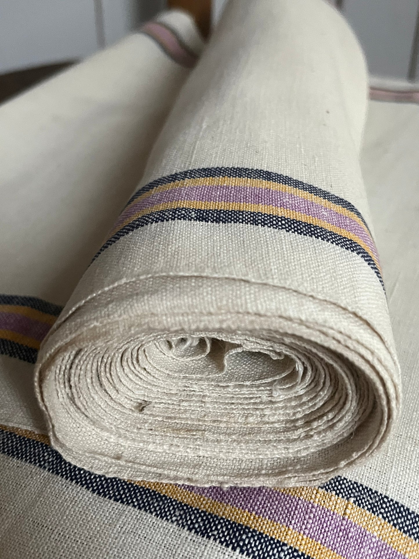 4,2 Meter Ballen altes Leinen mit seltenen Streifen