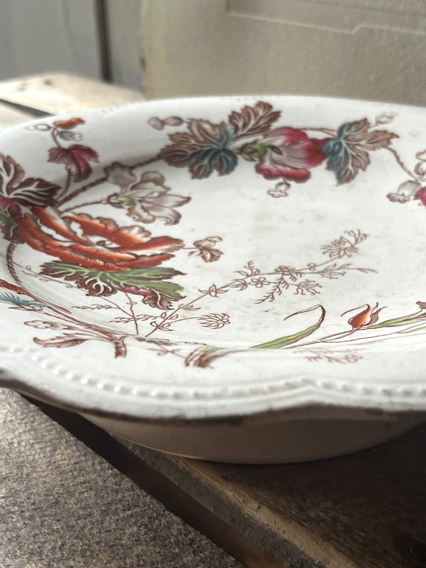 Rarität: sehr alte amerikanische Etagere Keramik mit opulenten Blumen und Patina