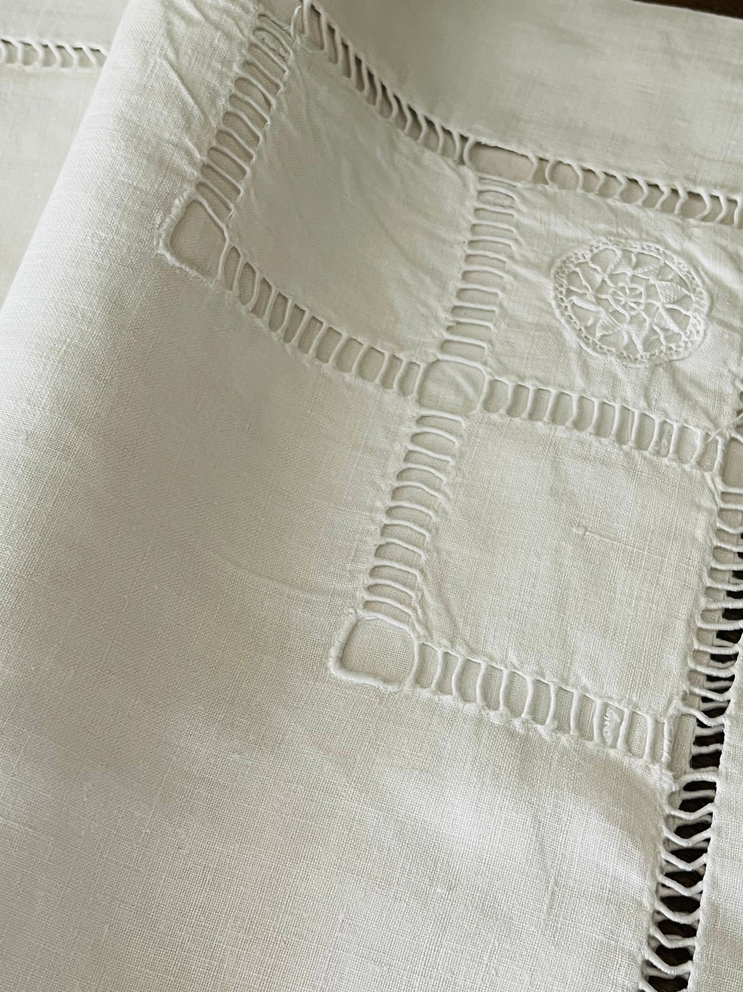 Leinenkissen aus Frankreich mit Monogramm und Hohlsaum
