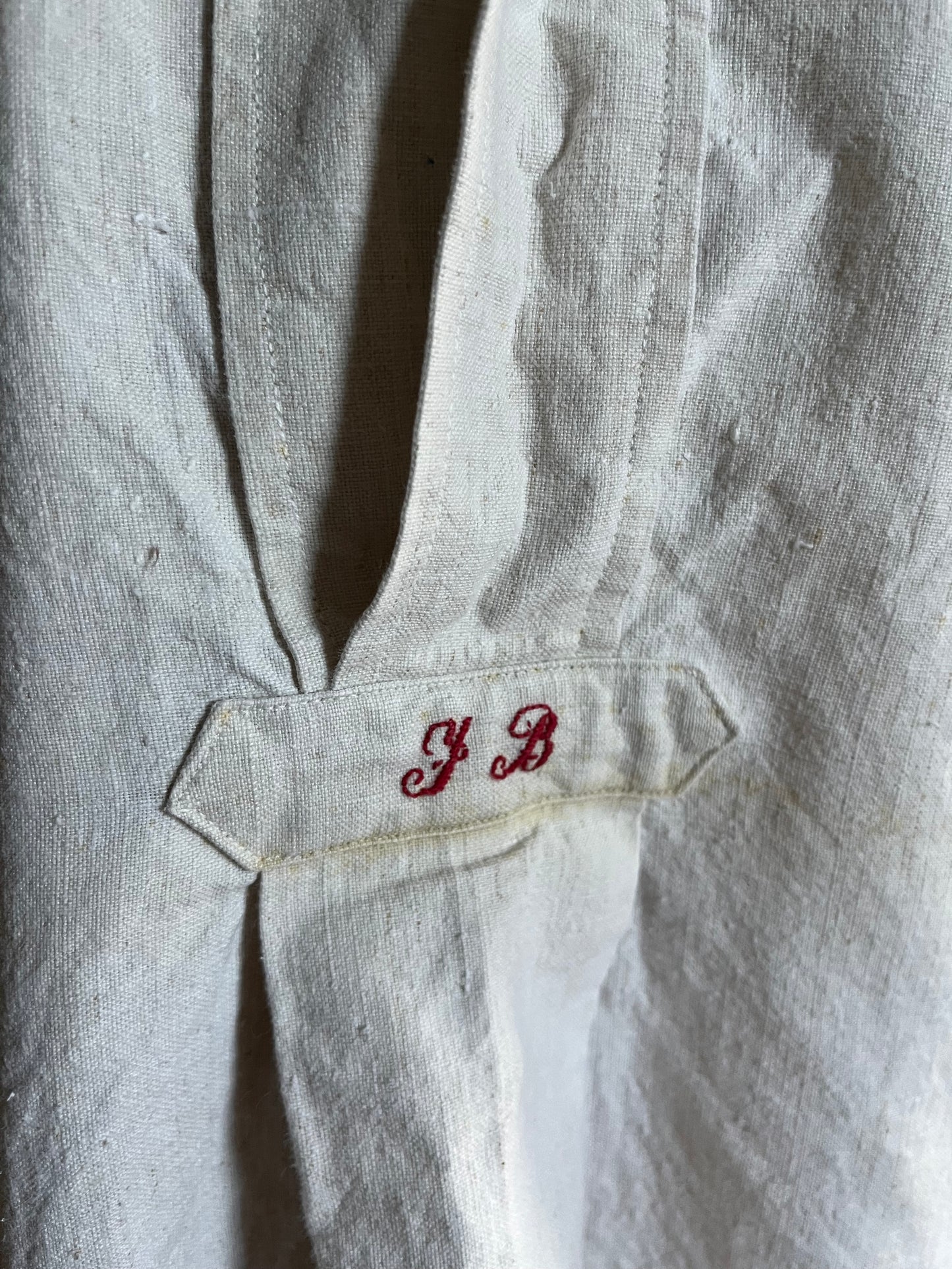 Großvaterhemd mit Stil und Monogramm JB: heute gemütliche Tunika