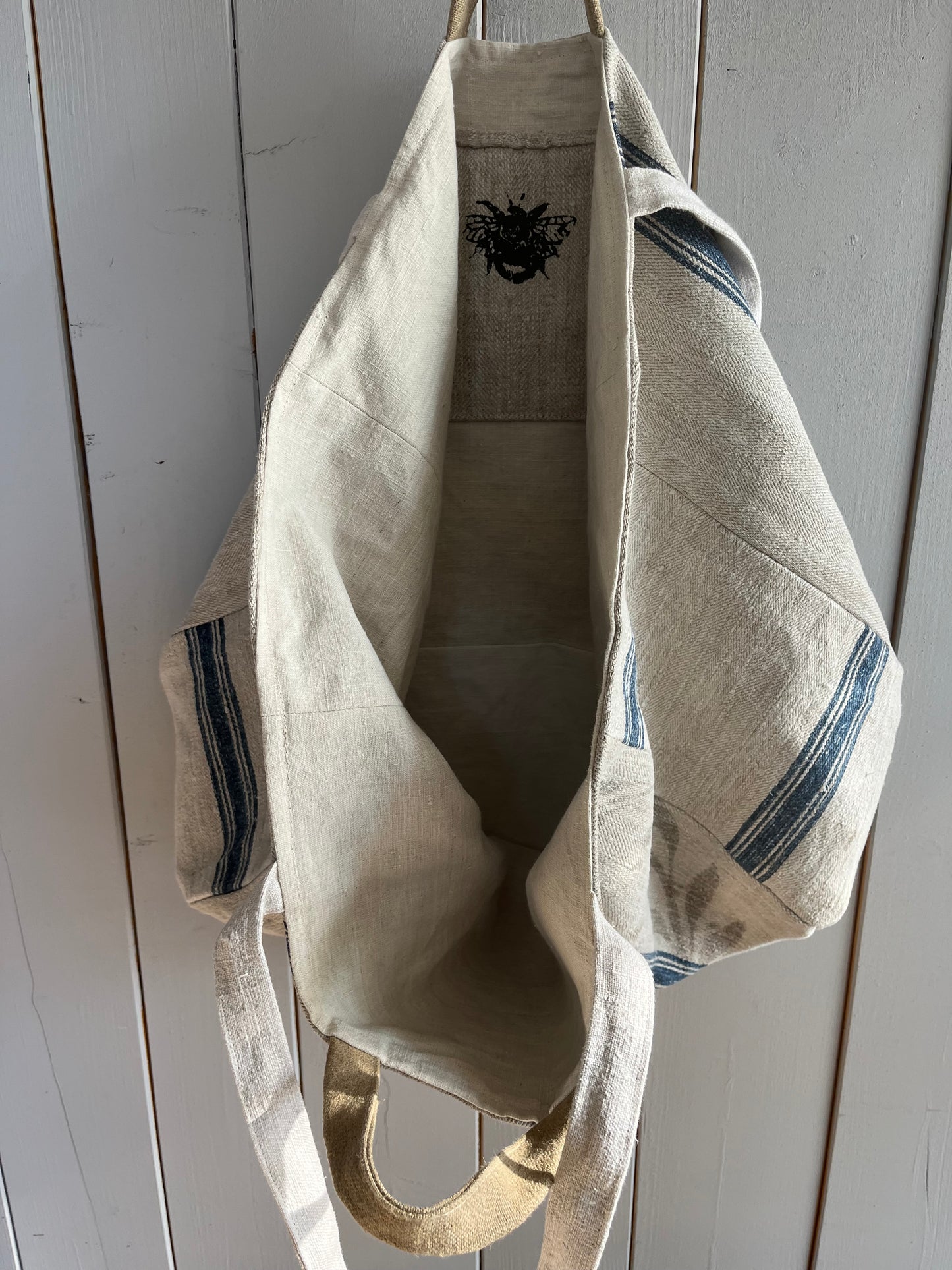 1881: große Tasche aus sehr altem Leinensack