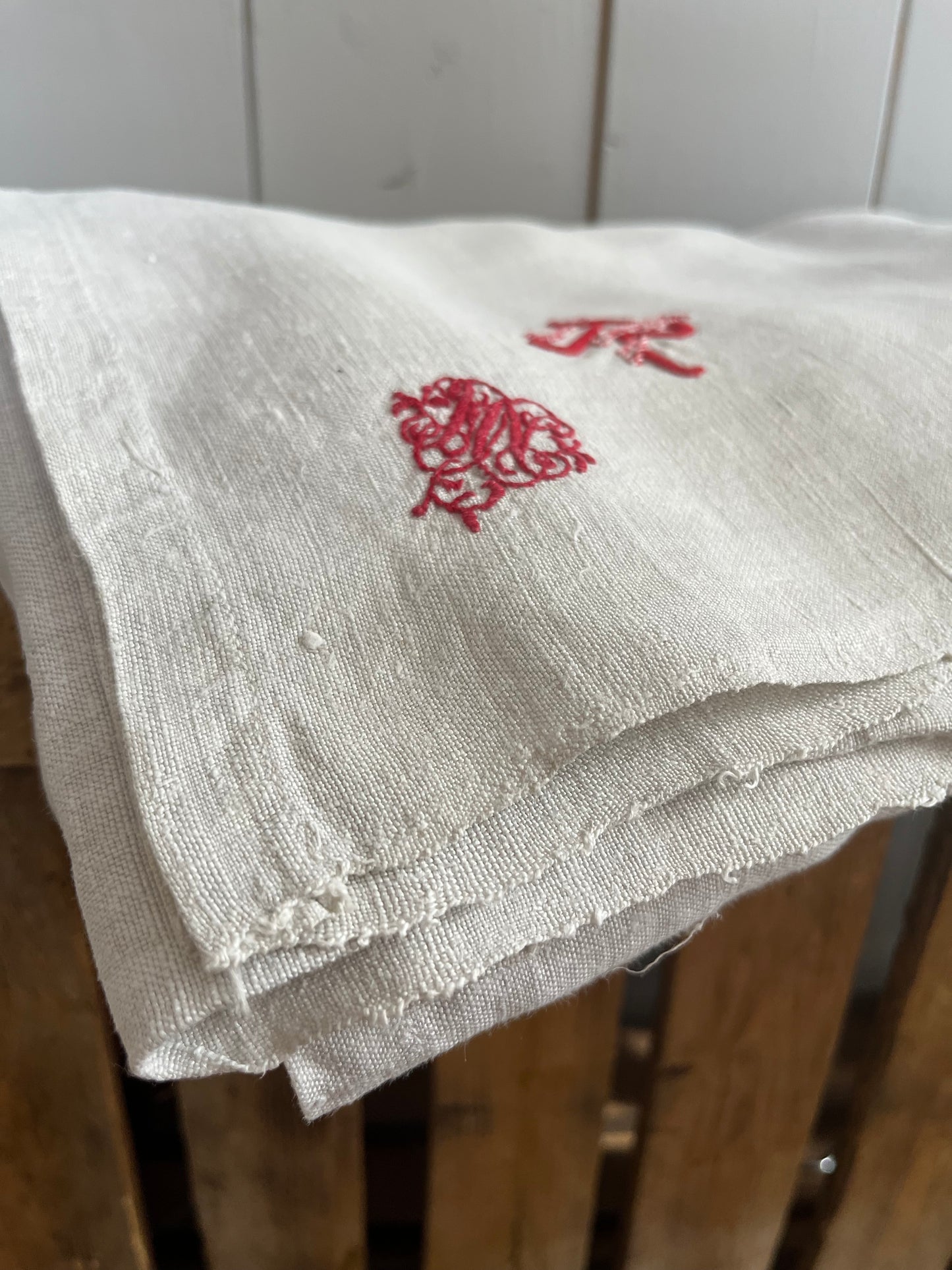Schweres und bildschönes Leinentuch Laken mit Monogramm 210 x 165