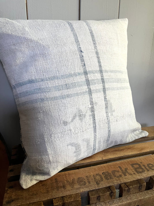 Very vintage Kissen aus altem Leinensack 40 x 40