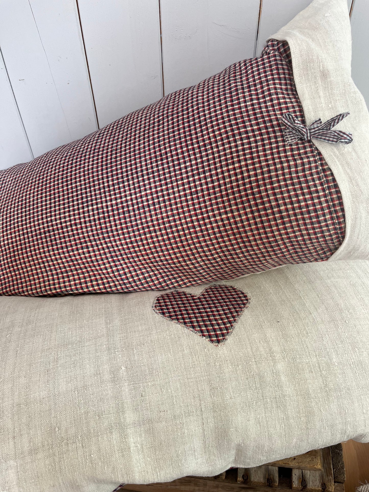 Großes Kissen mit Herz Bauernleinen - 80 x 40 mit Füllung