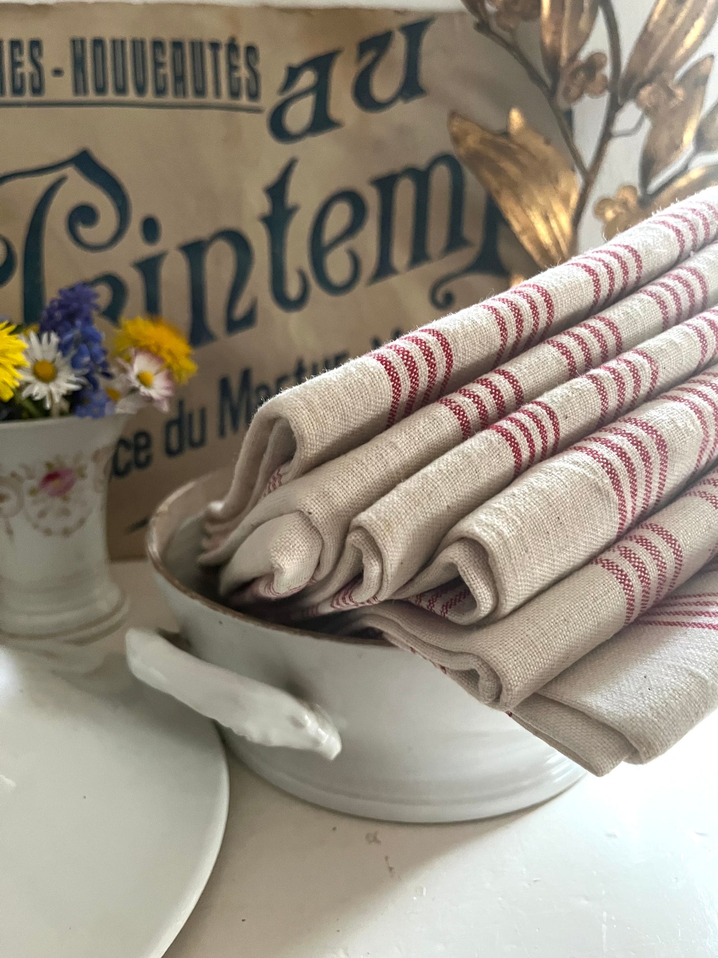 Trio: französische große Tücher Rot/Weiß Halbleinen
