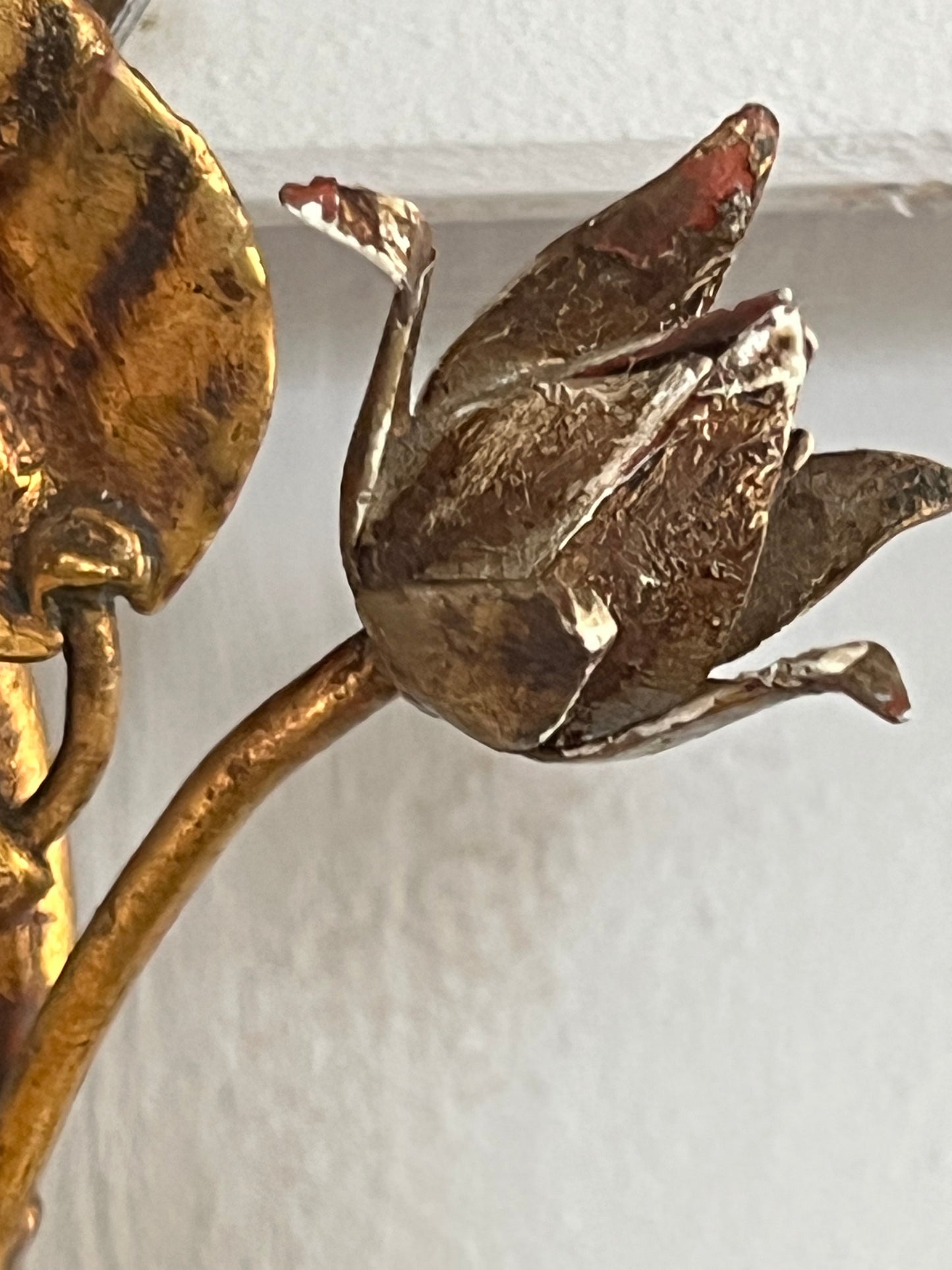 Florentinische Wandlampe mit Blättern und Blüten