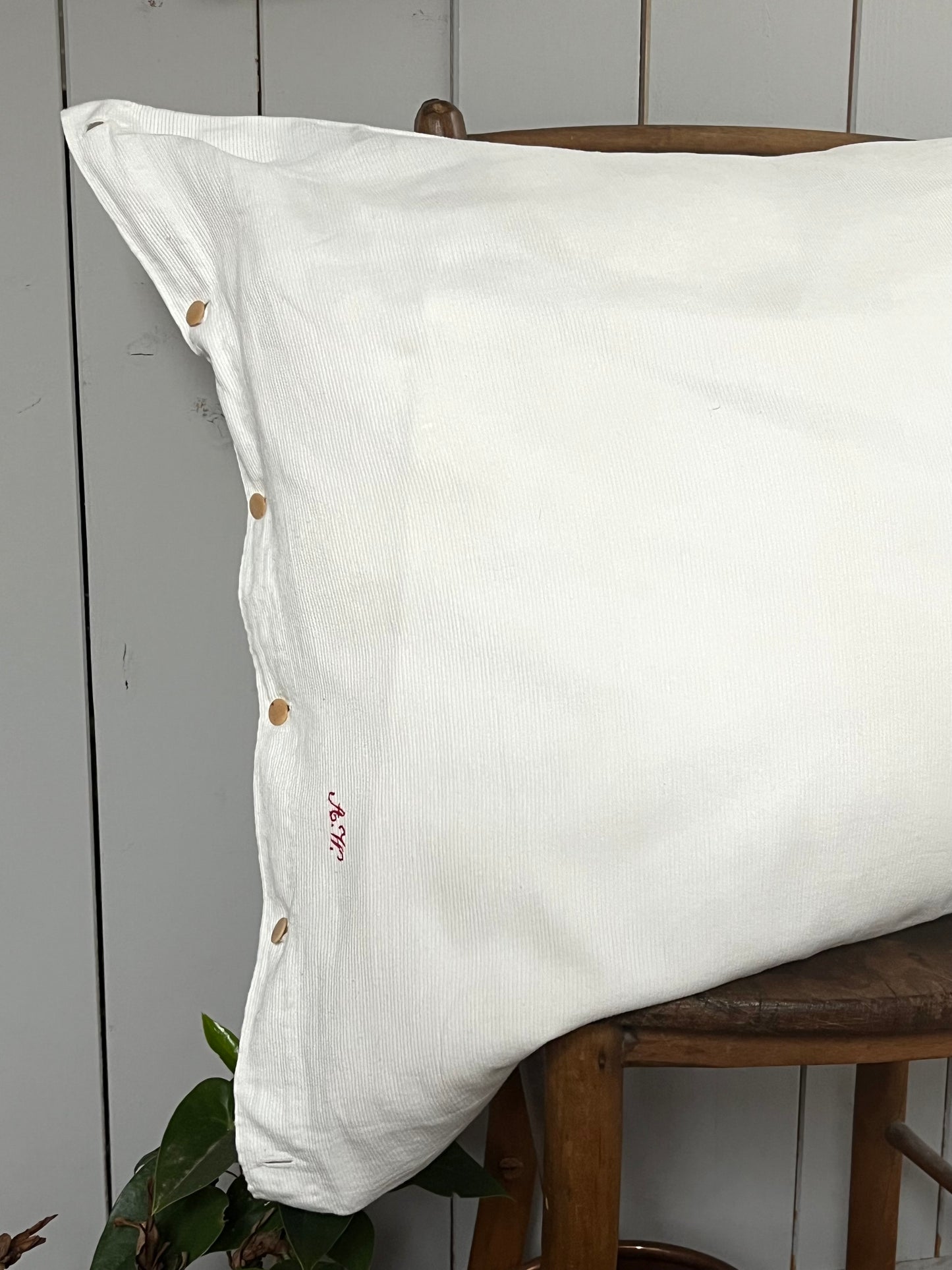 Großes Kissen Weiß mit Monogramm