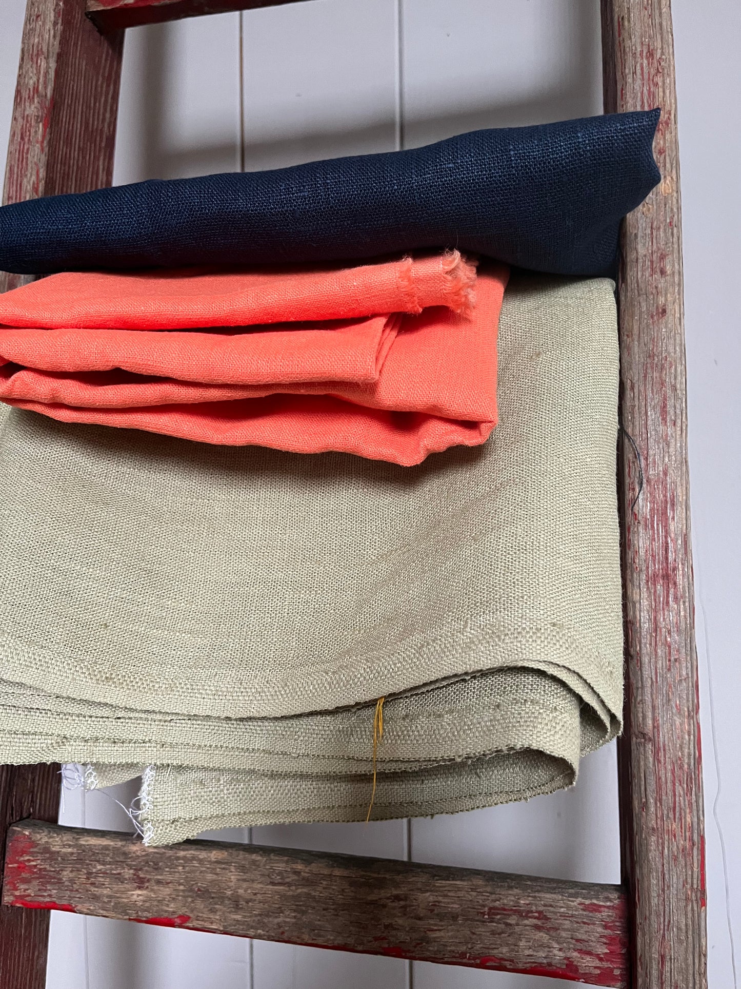 4,3 Meter Reste Paket hochwertiges Leinen: 1,3 Kilo