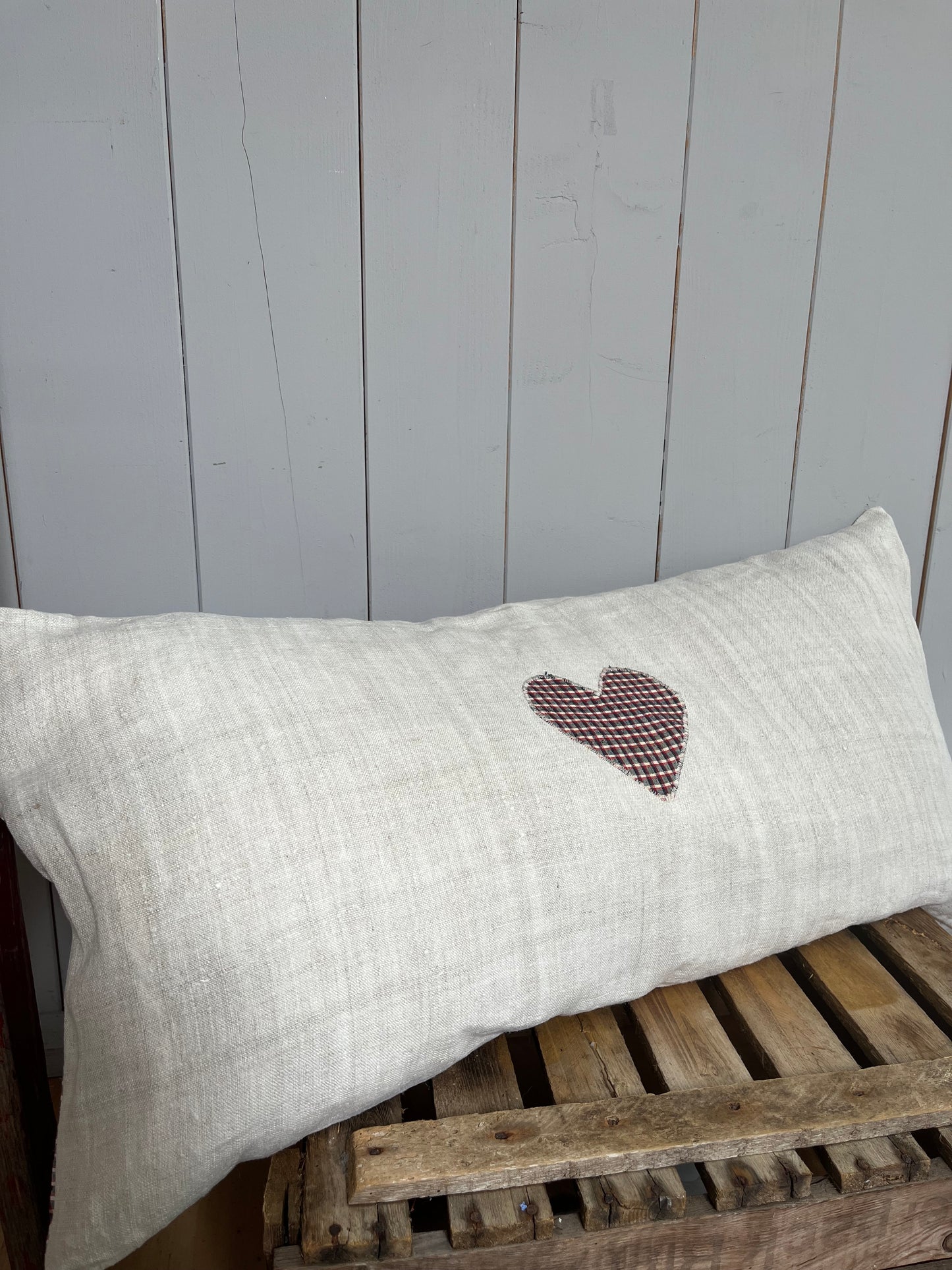 Großes Kissen mit Herz Bauernleinen - 80 x 40 mit Füllung