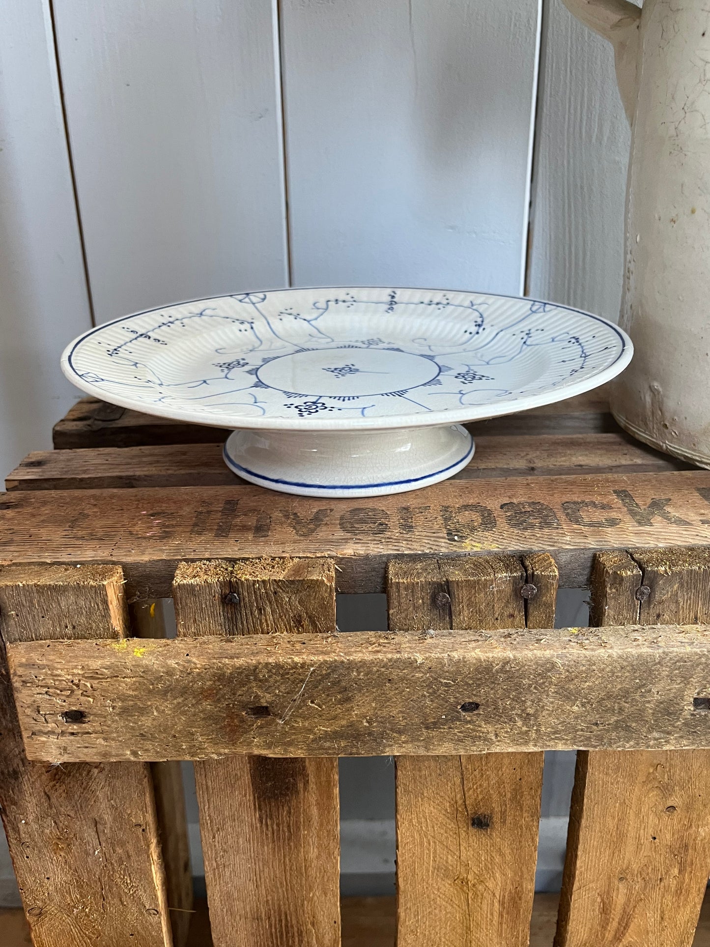 Alte Etagere Boch blau-weiß Keramik