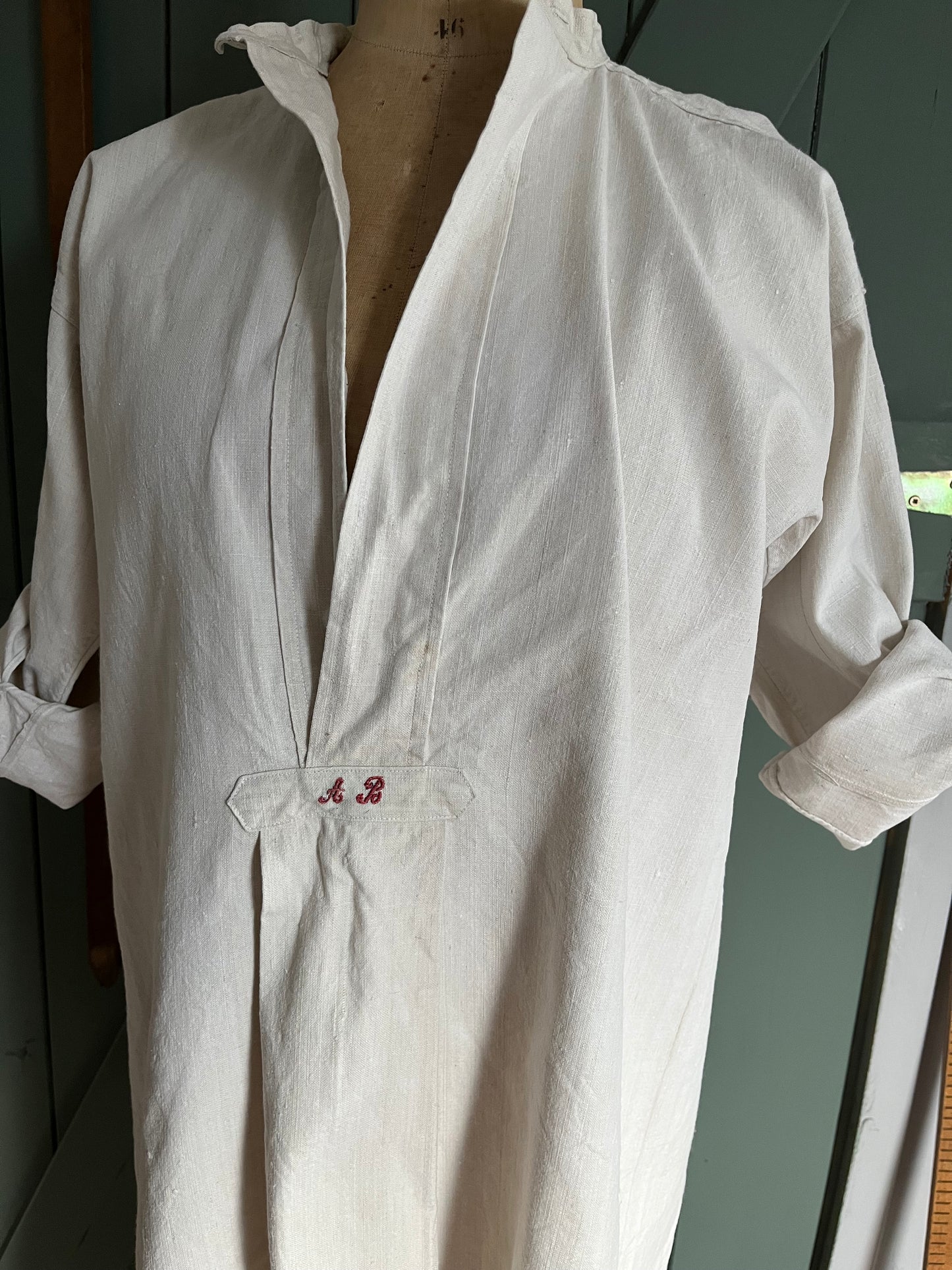 Großvaterhemd mit Stil und Monogramm AB: heute gemütliche Tunika