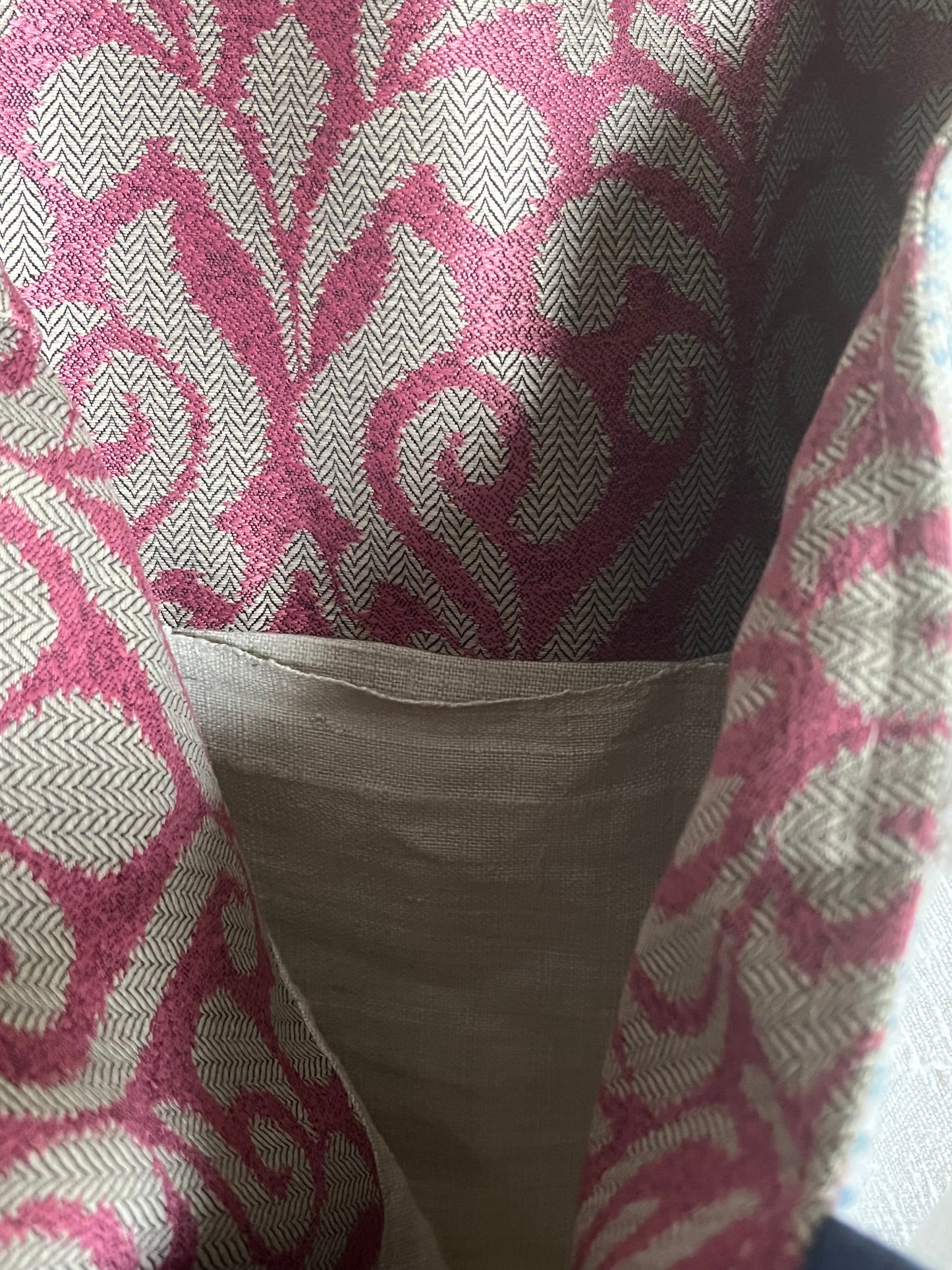Big: große Tasche aus altem Leinensack mit Streifen und Blüten