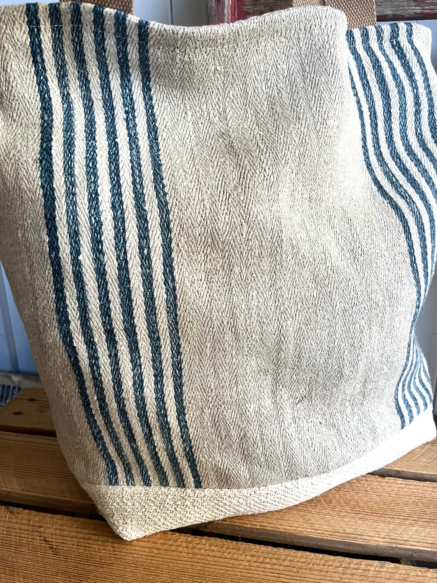 Stripes: große Tasche aus kräftigem altem Leinensack