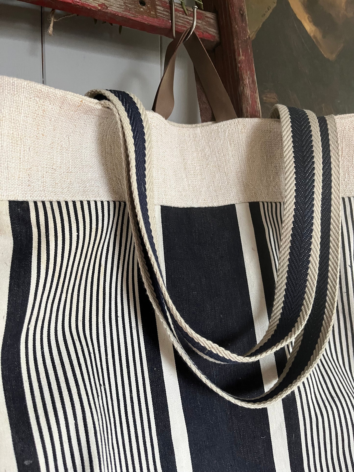 Blau: Große Tasche aus altem französischen Leinenstoff