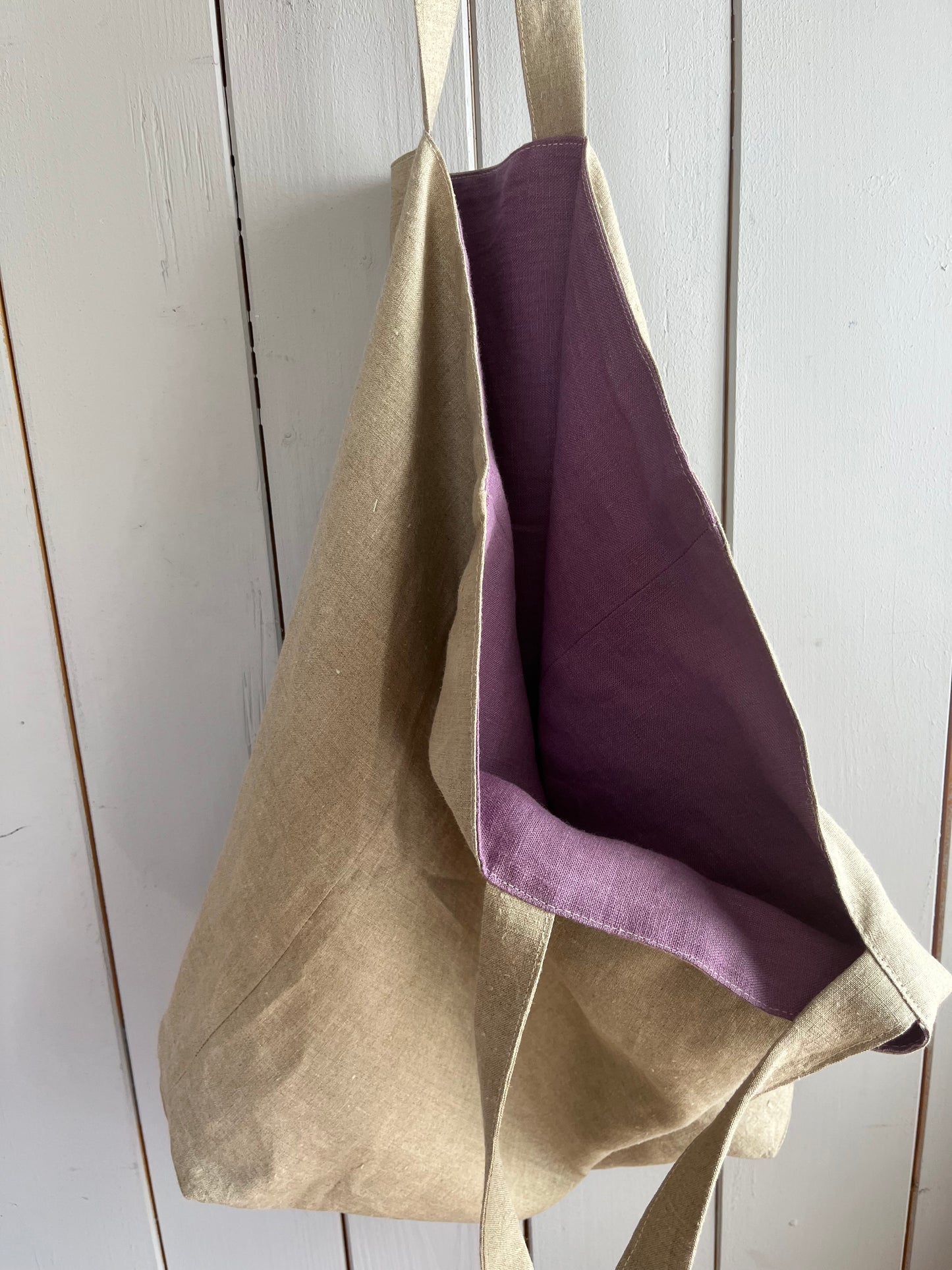 Pur: Leinentasche zum Wenden Natur/Aubergine