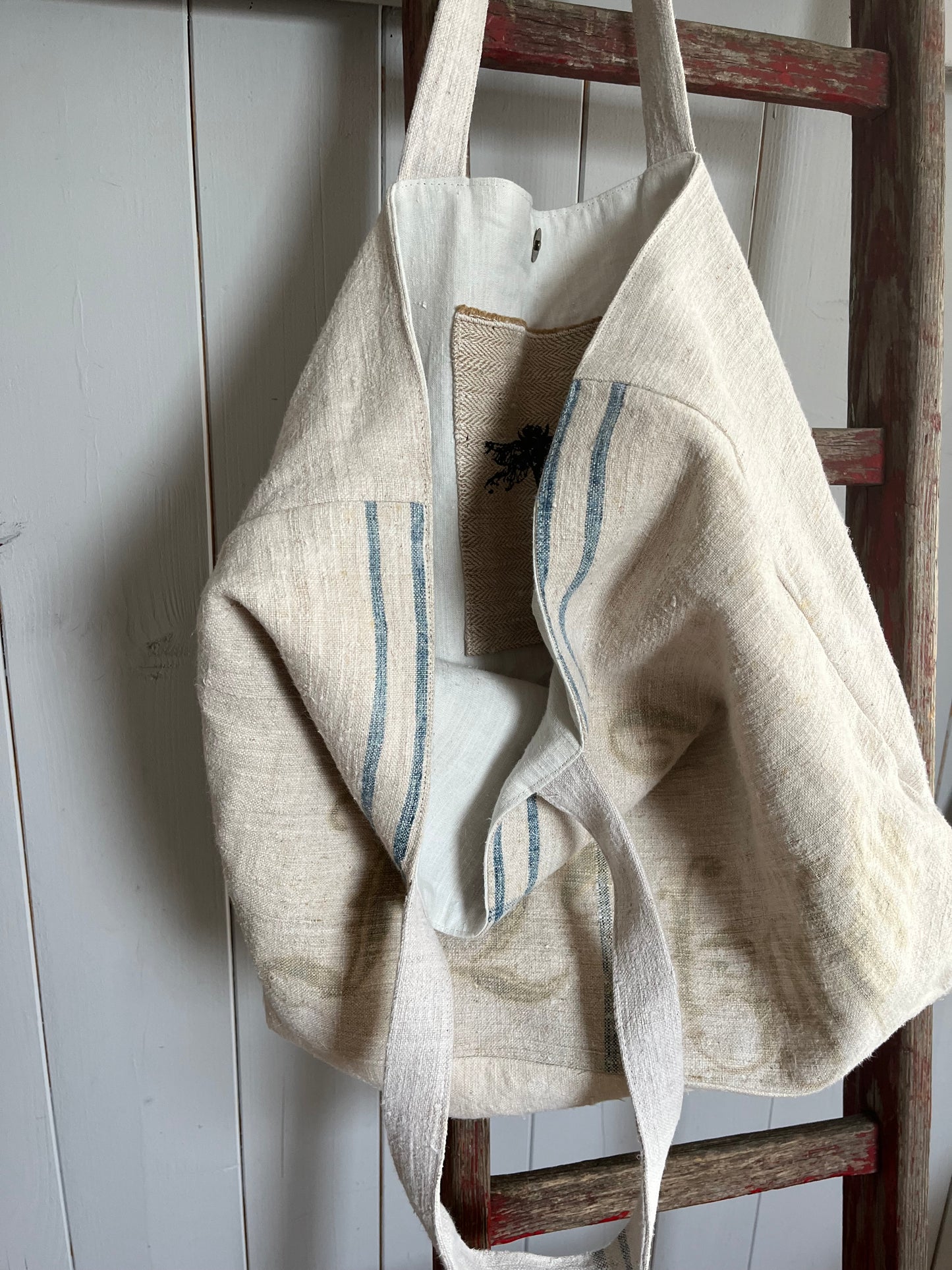 No 12: große Tasche aus sehr altem Leinensack