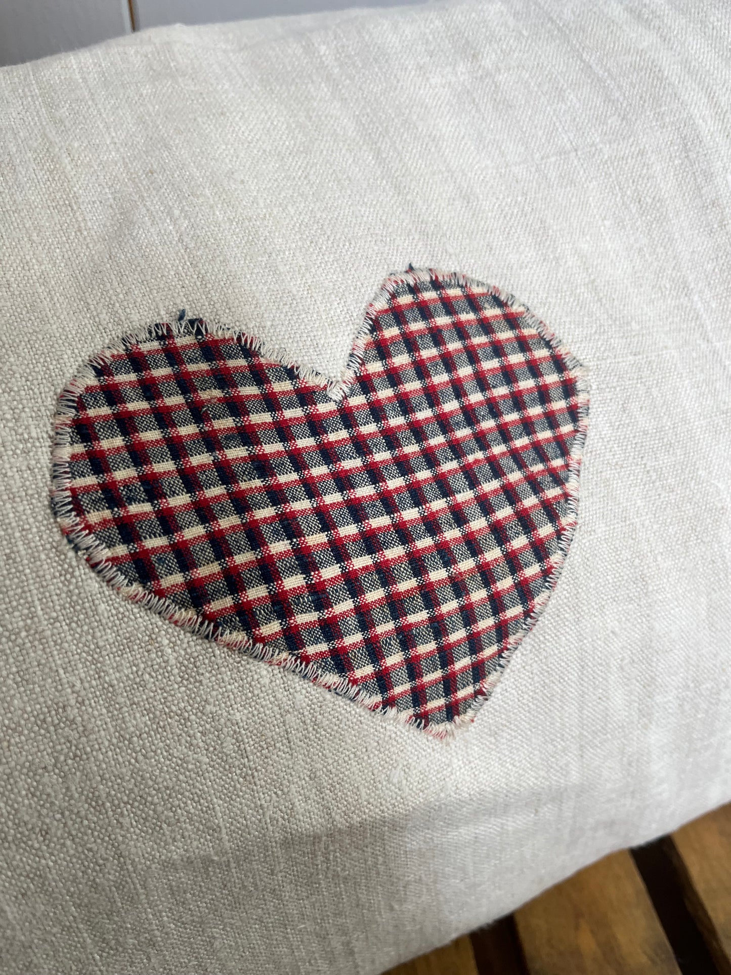 Großes Kissen mit Herz Bauernleinen - 80 x 40 mit Füllung