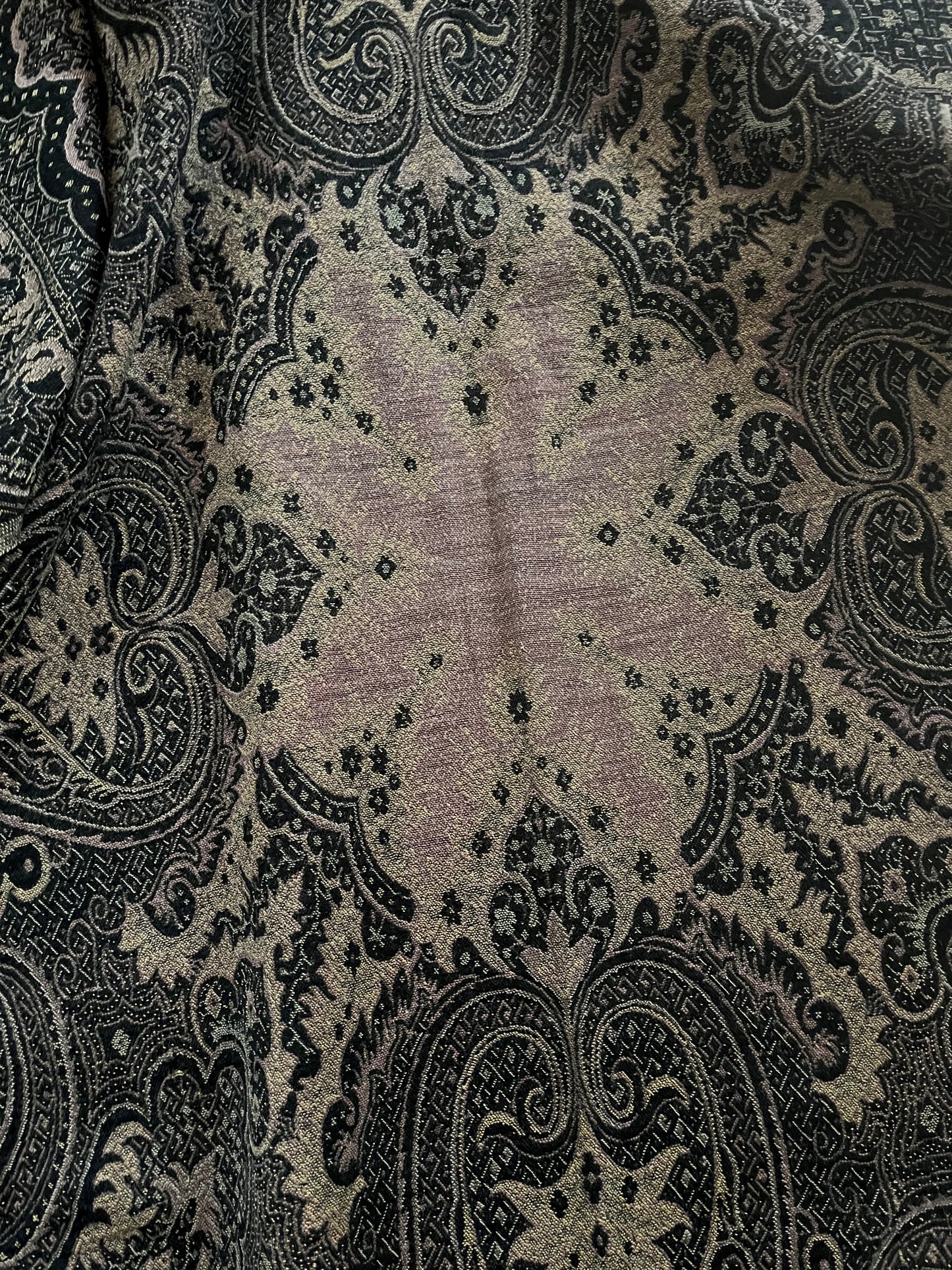 Große und beeindruckende Paisleydecke aus Frankreich 175 x 130