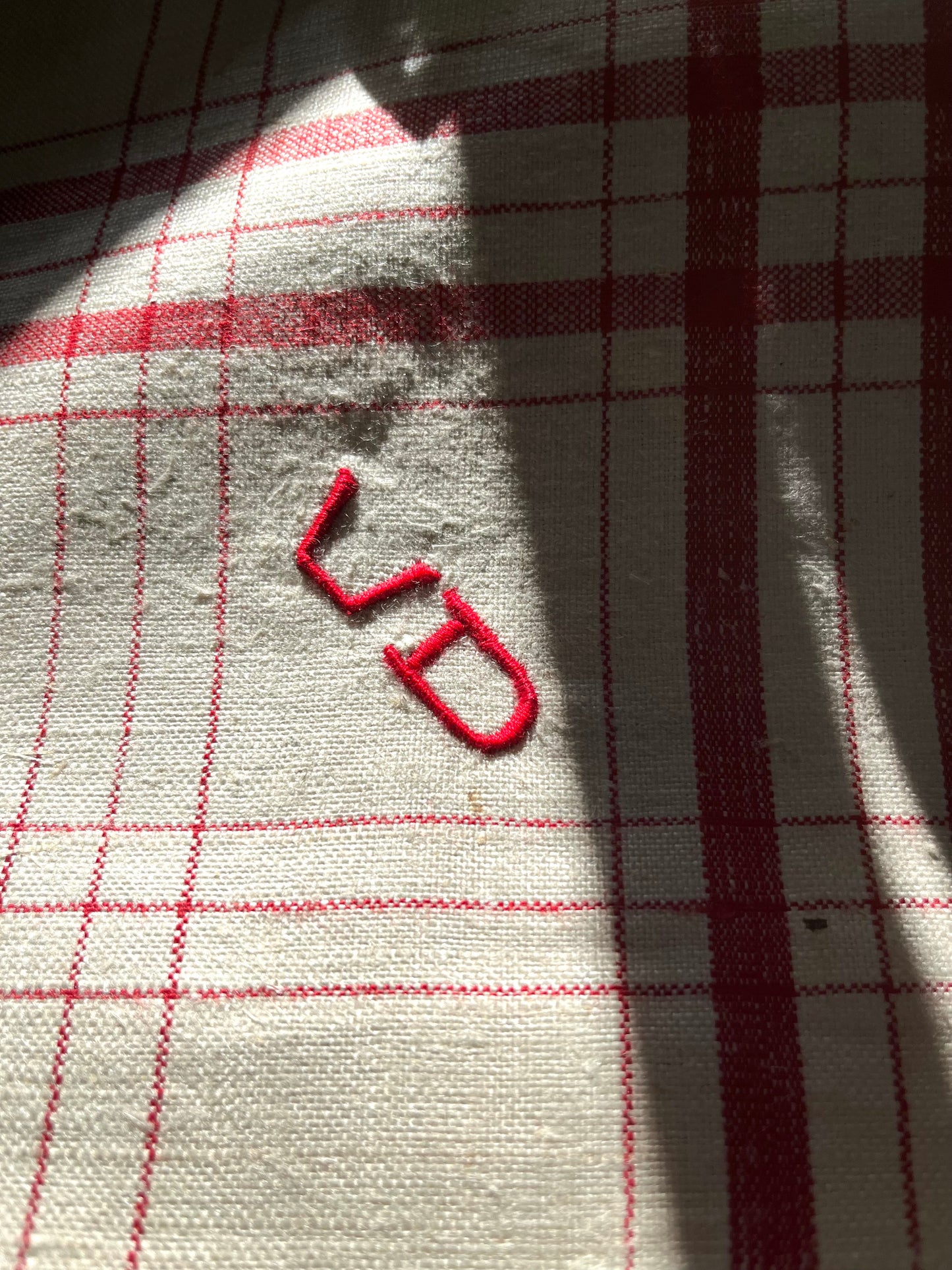 Große französische Leinentücher mit Monogramm - Vintage und unbenutzt