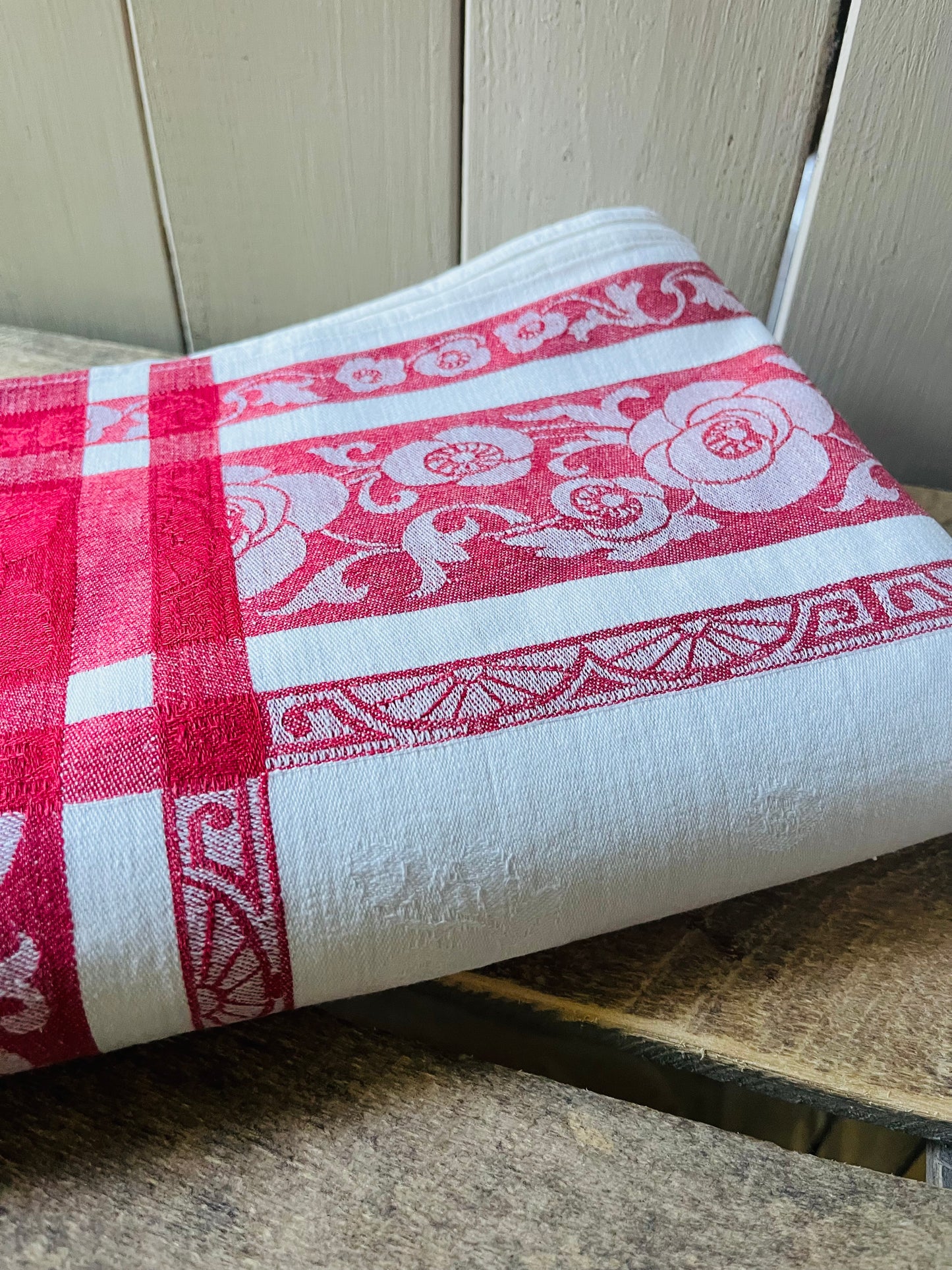 Französische Damastdecke Rot/Weiß 155 x 130