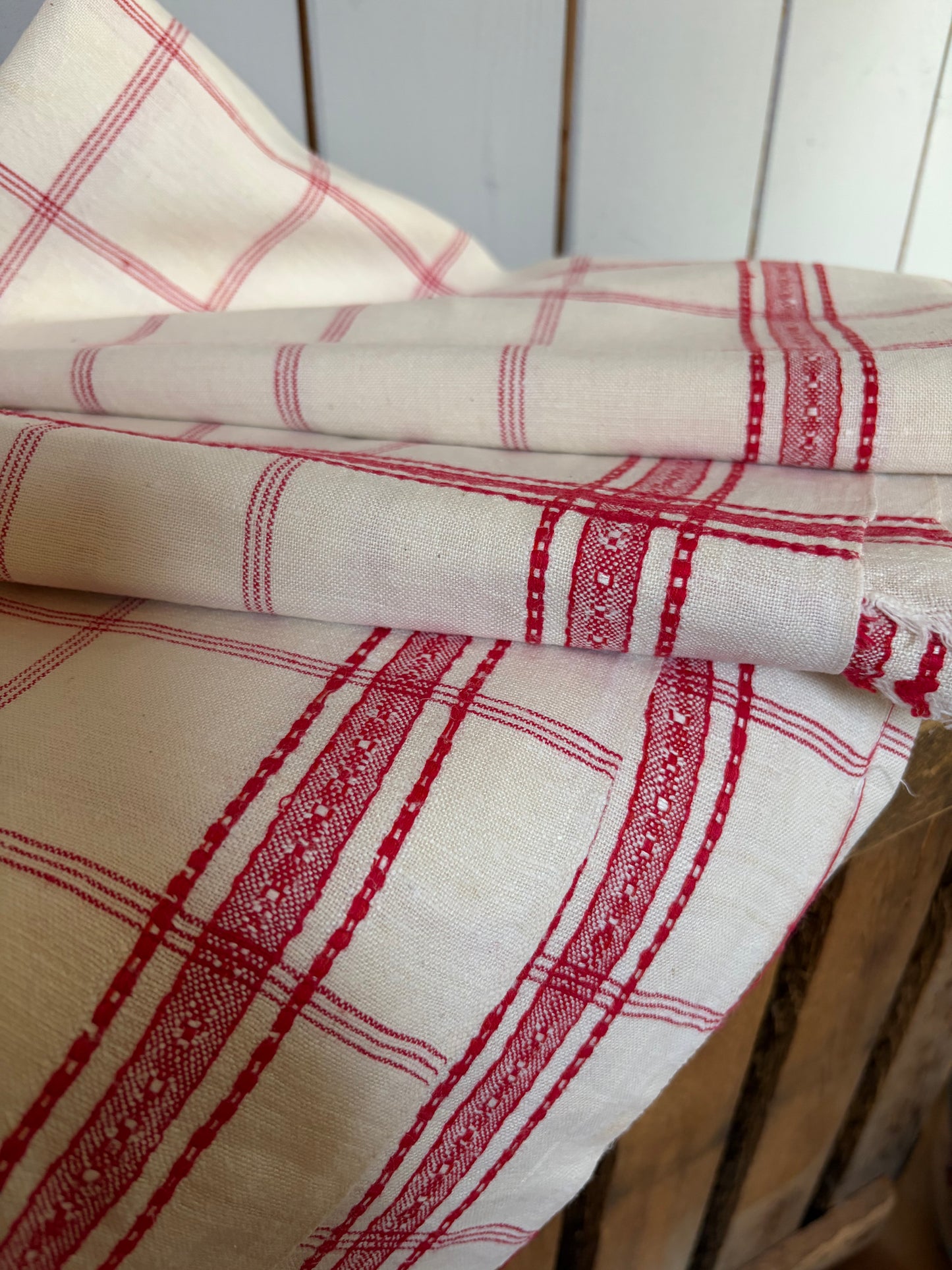 Großes Original französisches Tuch-Leinen in rot-weiß