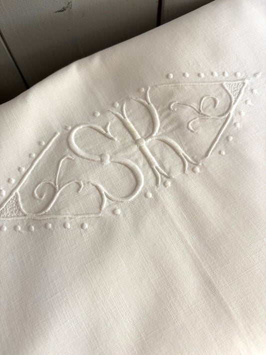 Vintage Laken aus Belgien mit Monogramm und Hohlsaumarbeit