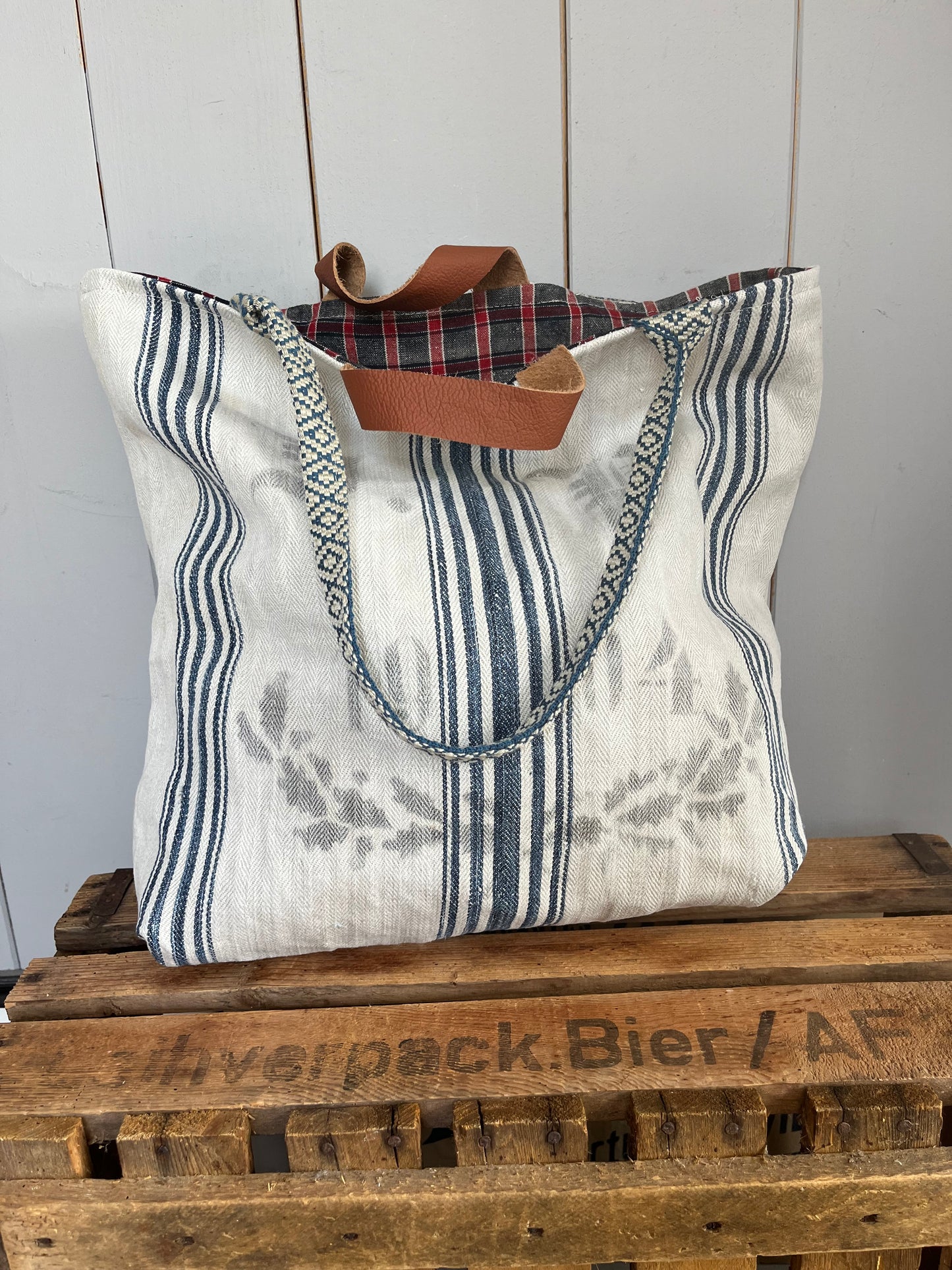 1904: Große Tasche Shopper mit Streifen aus Kornsack