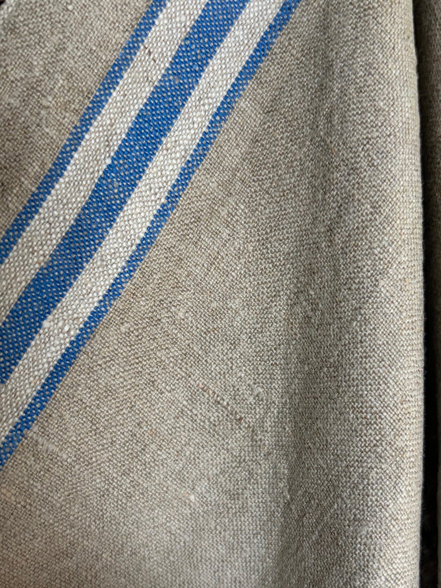 XL Leinentuch mit blau/weißen Streifen