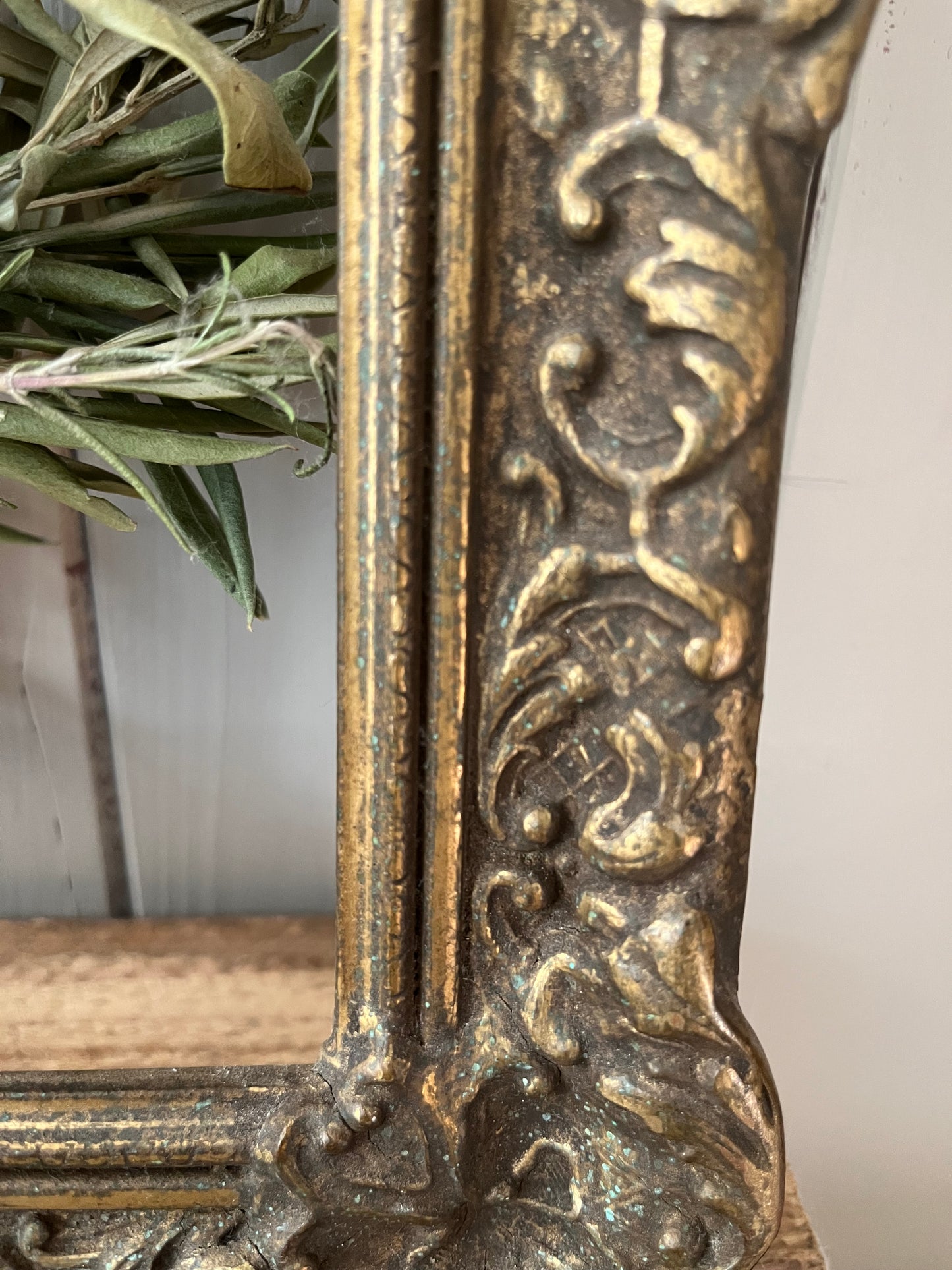 Besonders schöner, antiker Stuckrahmen in top Zustand