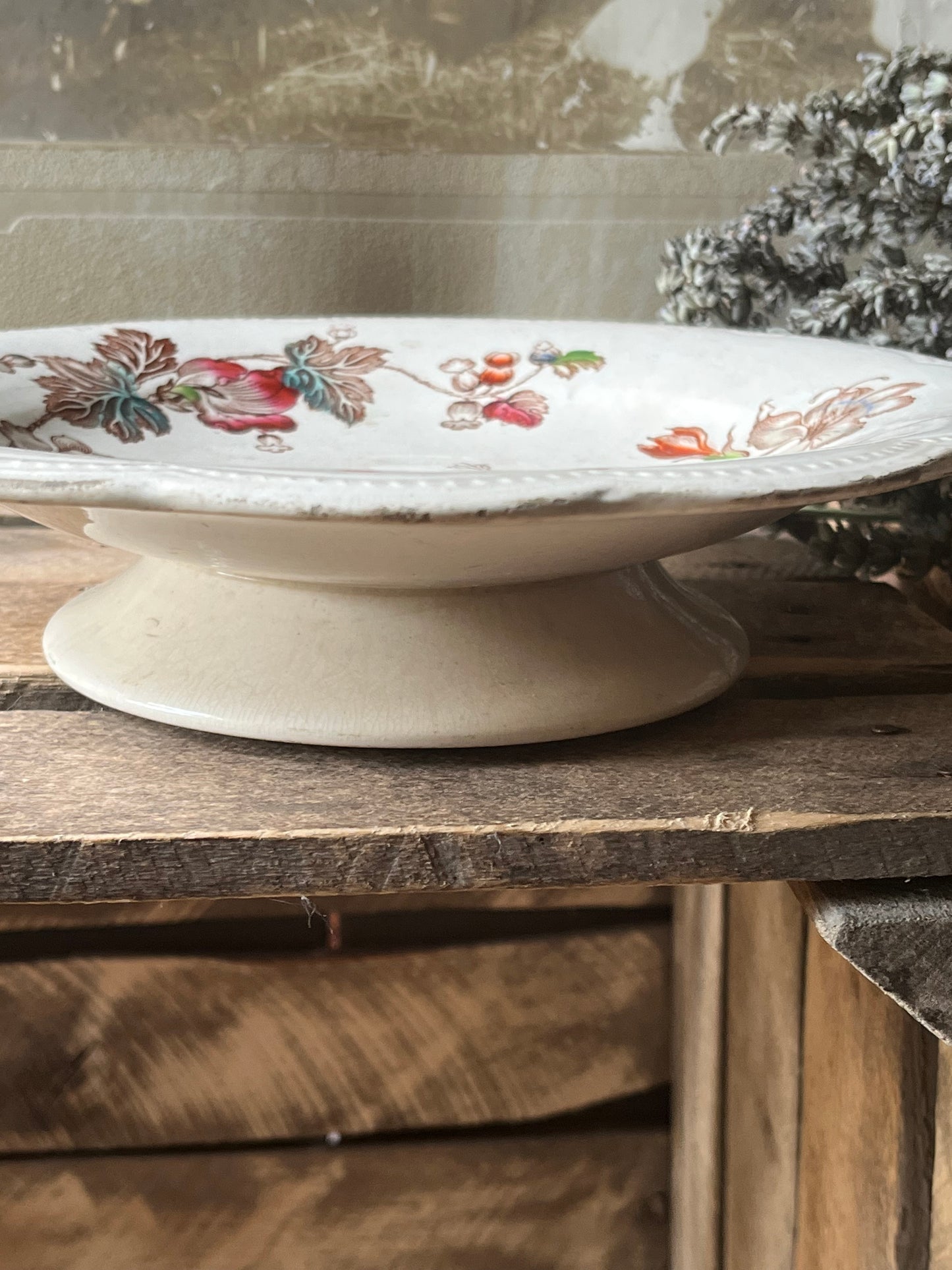 Rarität: sehr alte amerikanische Etagere Keramik mit opulenten Blumen und Patina