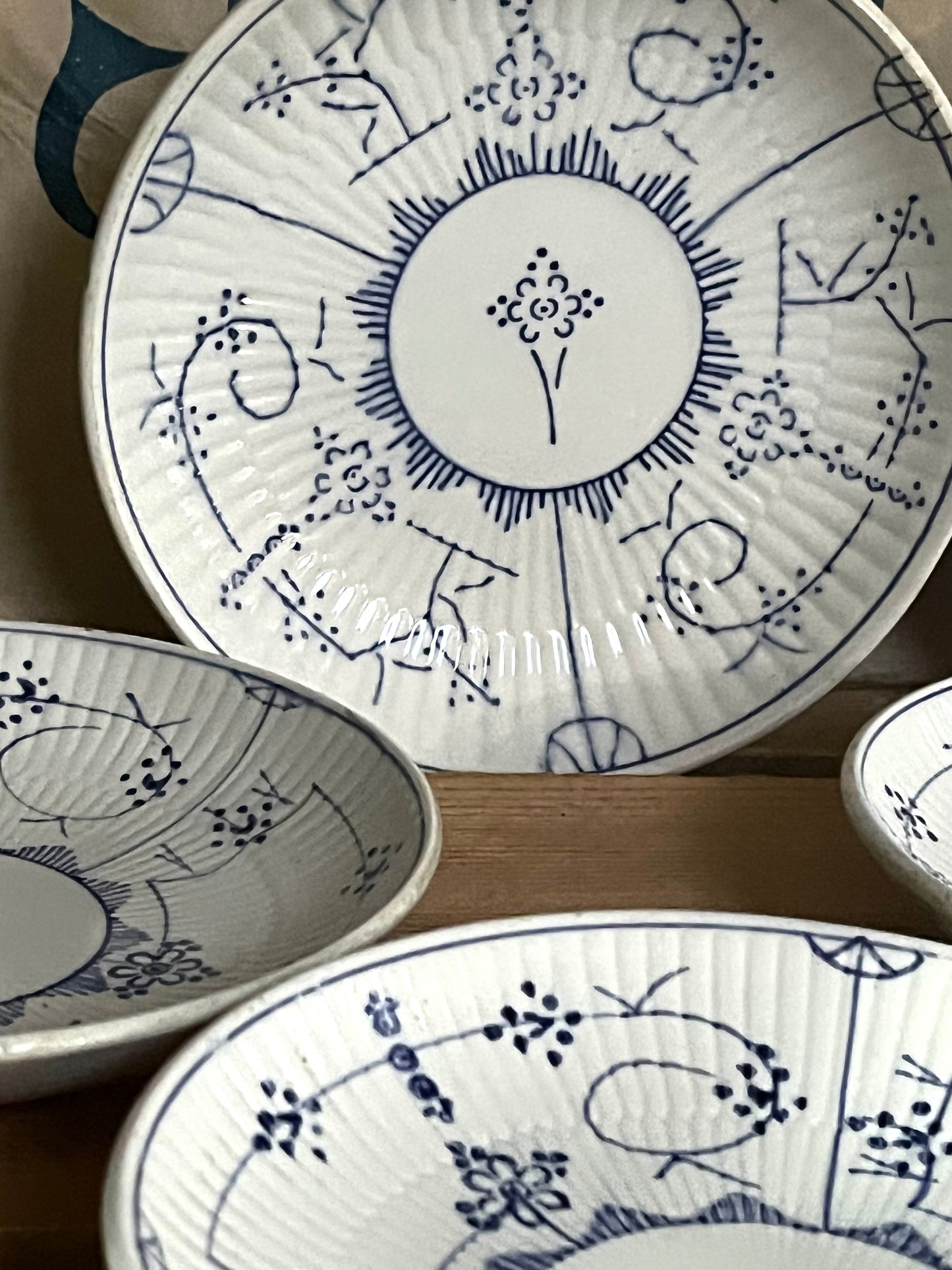 7 alte und seltene Dessert Schalen kleine Teller Frankreich Sarreguemines