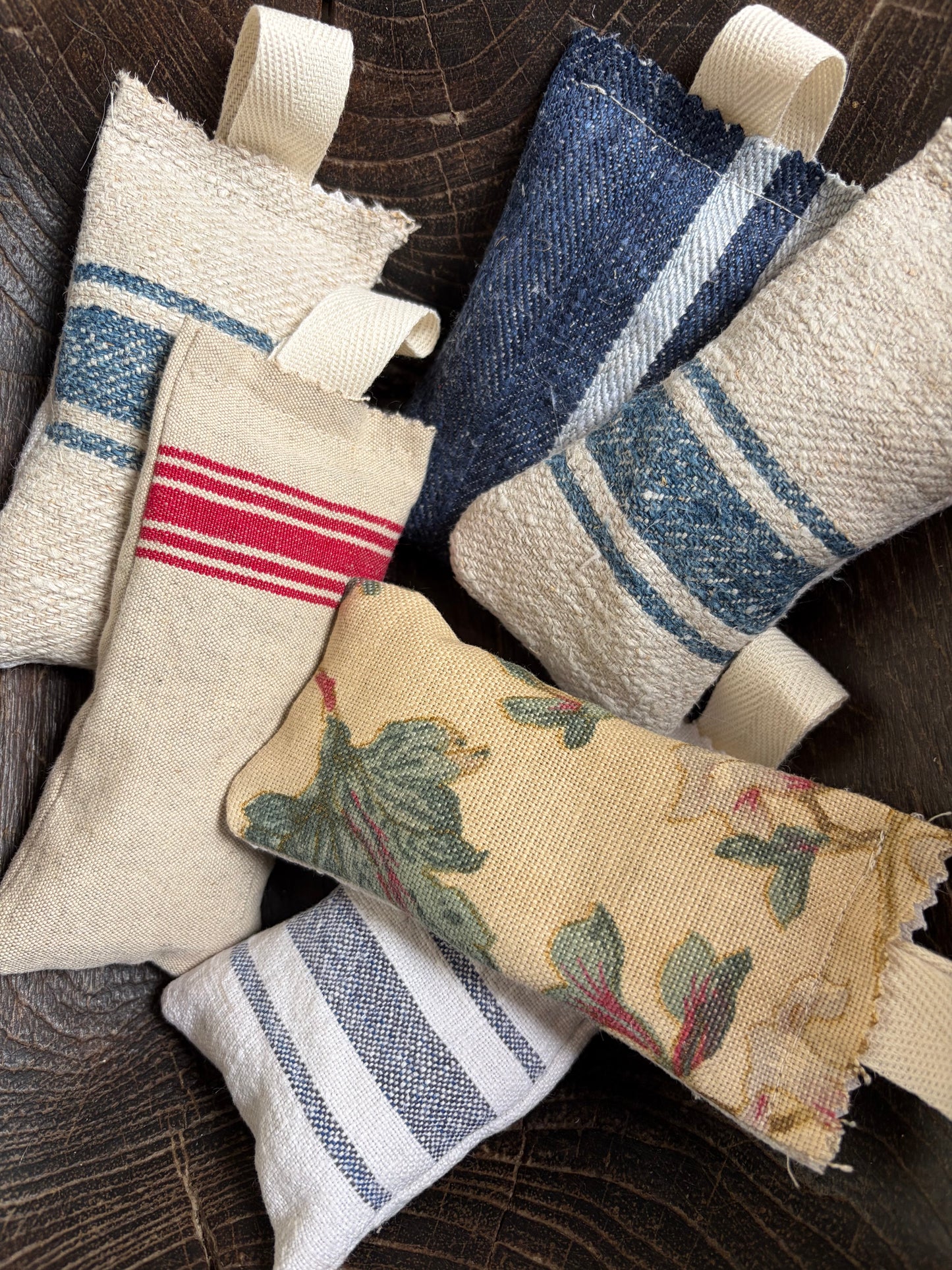 Großes Paket: 6 Duftkissen in vintage Leinen
