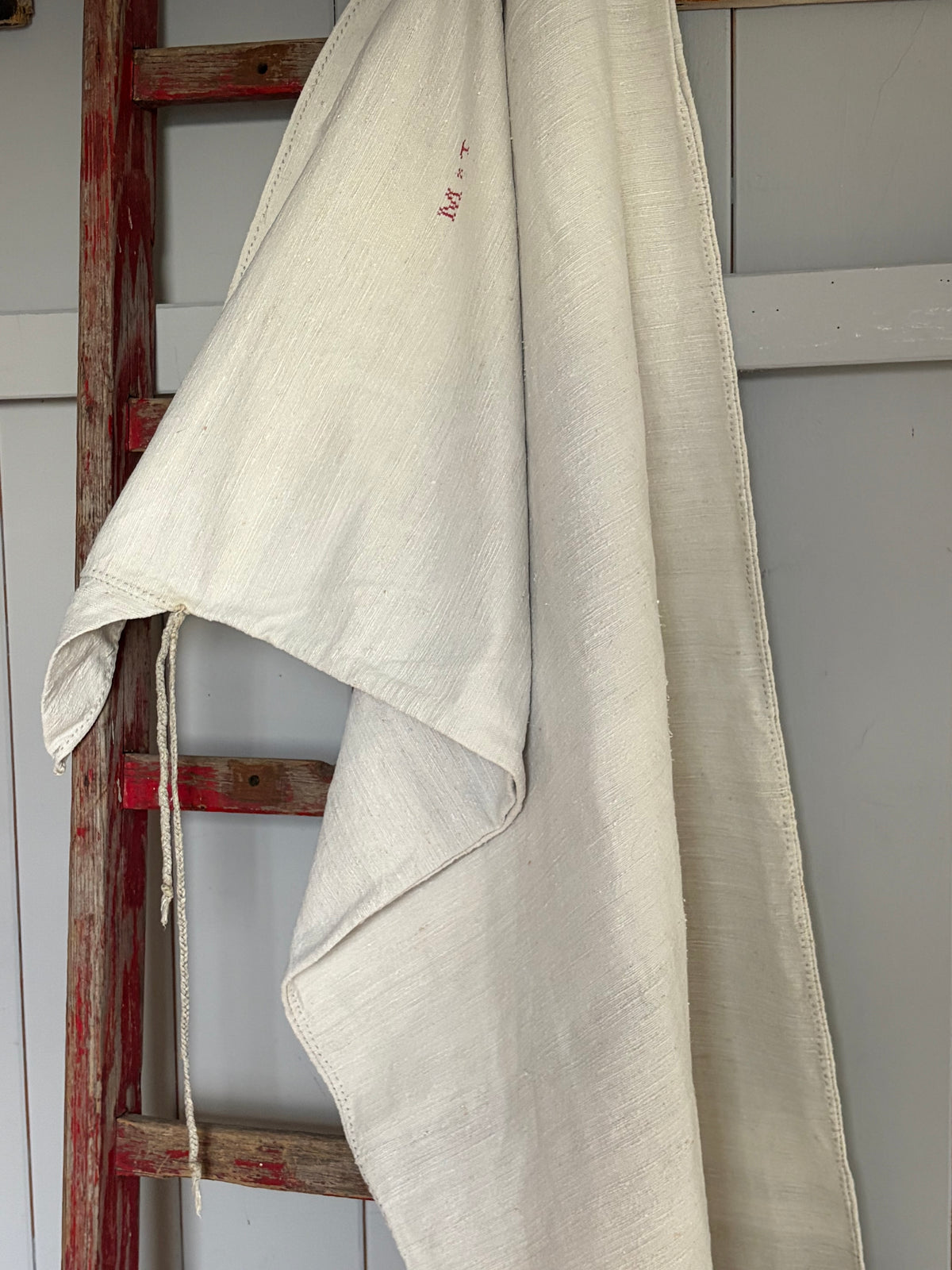 XL Leinensack aus kräftigem Bauernleinen mit kleinem gesticktem Monogramm