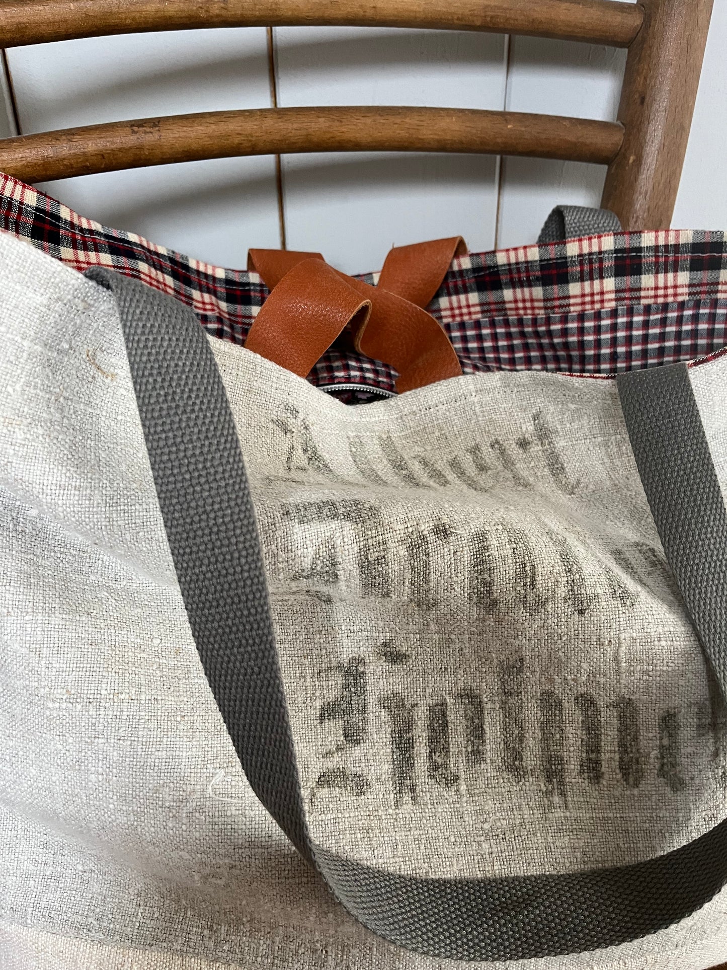 Very Vintage: Große Tasche Shopper mit Aufschrift aus Kornsack