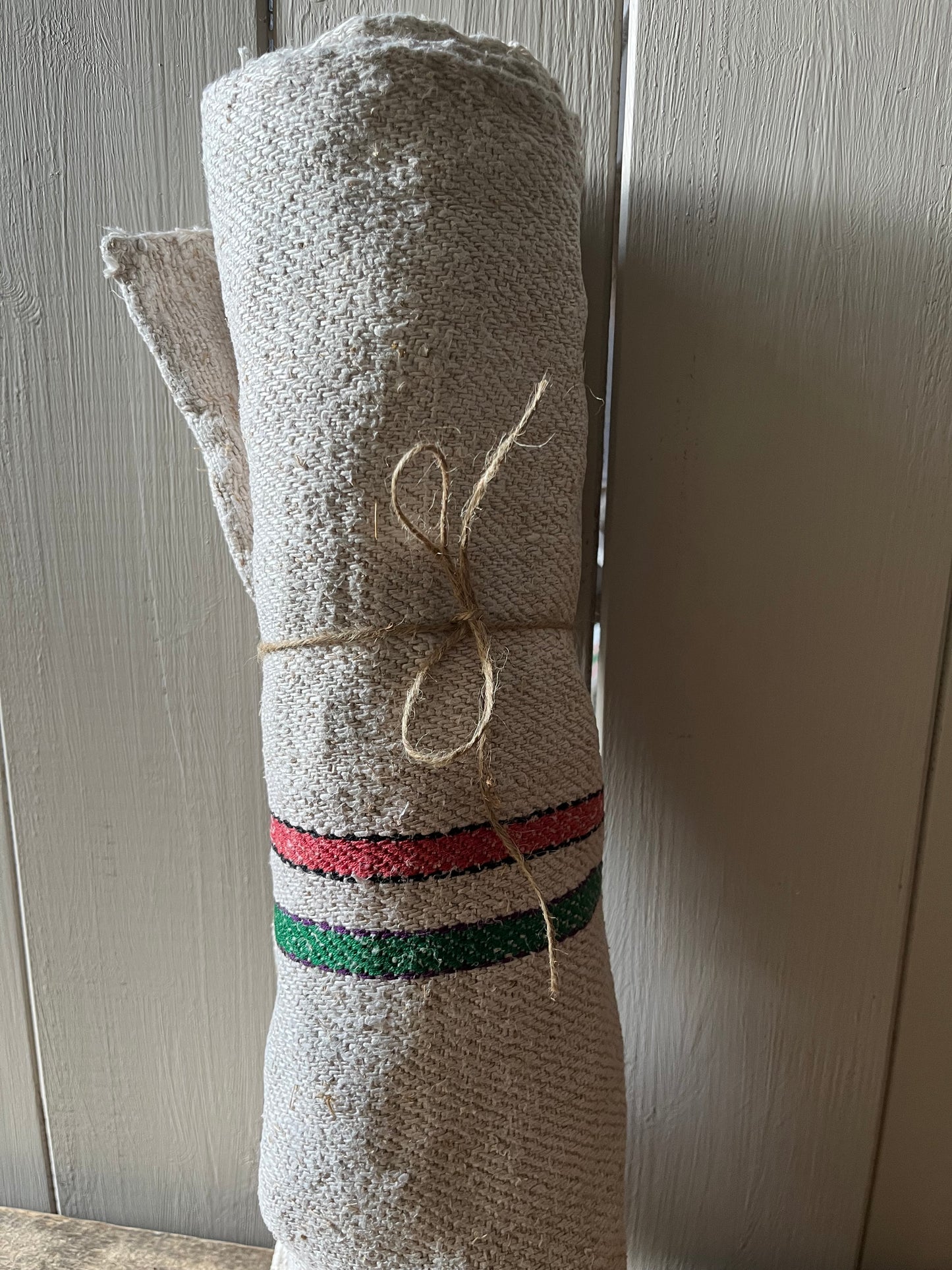2,25 Meter seltenes, schweres Sackleinen mit Streifen