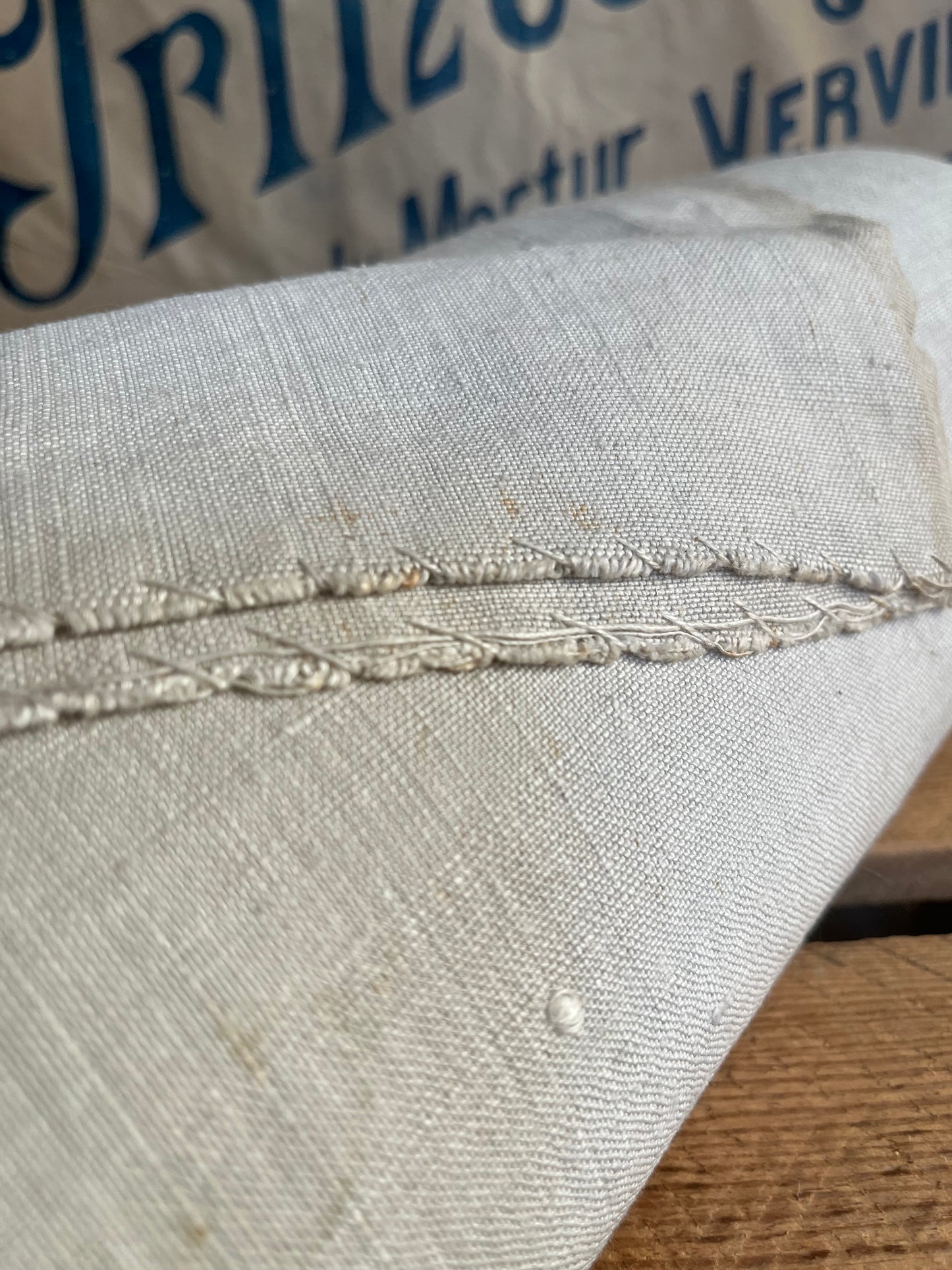 6,8 Meter 120 Jahre altes Leinen, bildschön, kräftiges, handgewebtes Bauernleinen