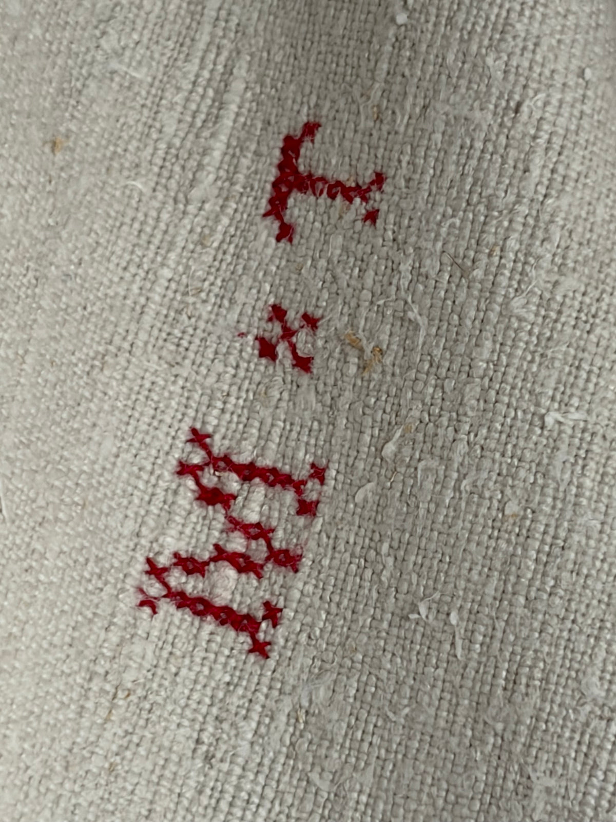 XL Leinensack aus kräftigem Bauernleinen mit kleinem gesticktem Monogramm