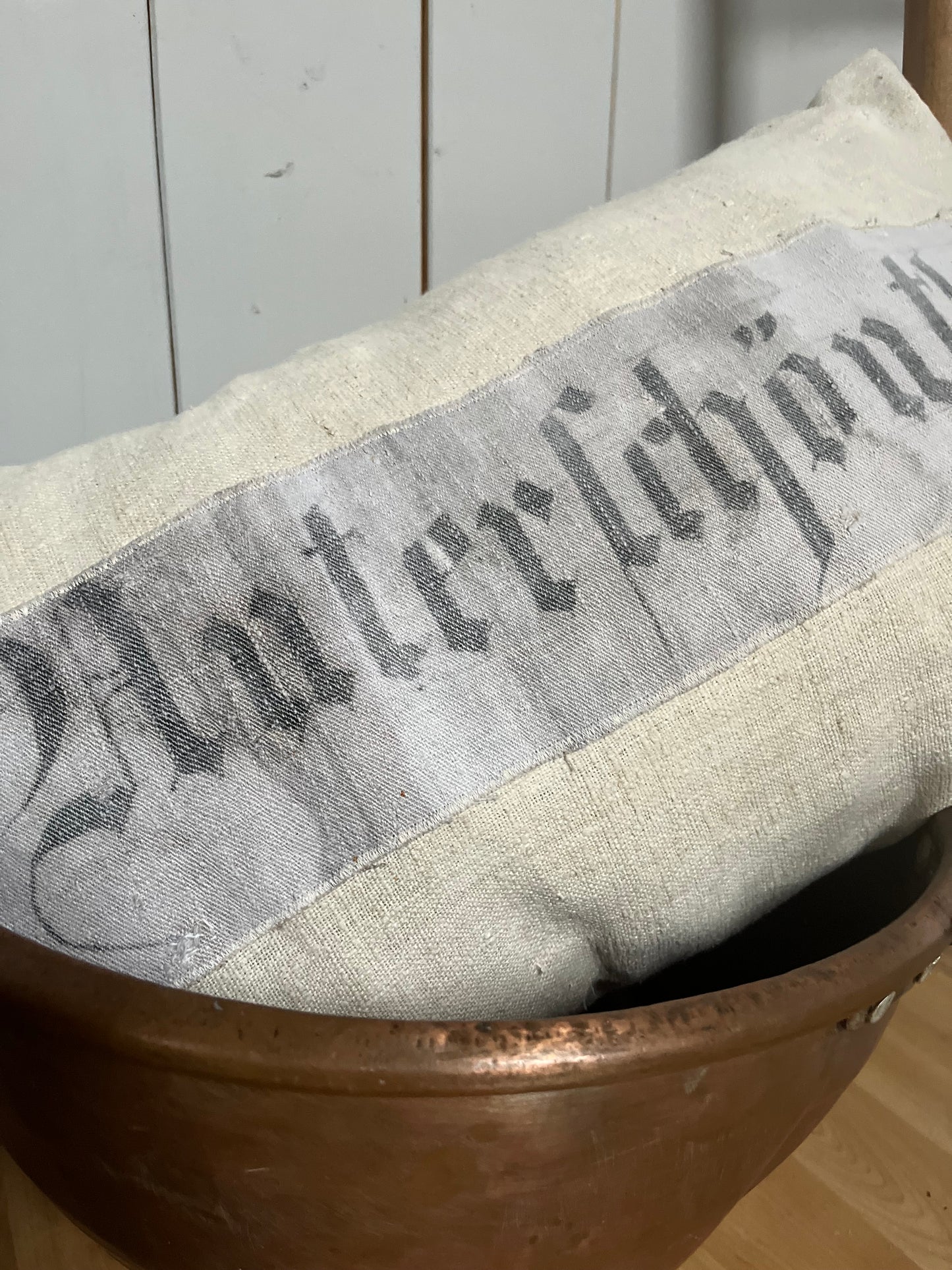 Very vintage Kissen aus antikem Leinen mit Aufschrift 60 × 40