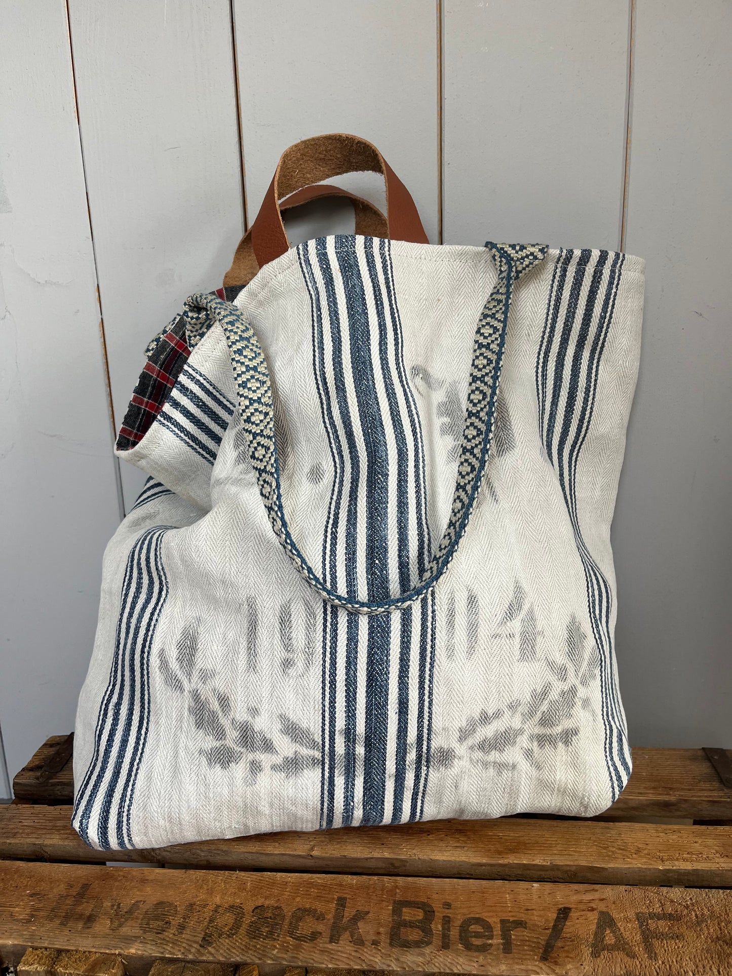 1904: Große Tasche Shopper mit Streifen aus Kornsack