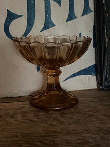 Kleines Pressglas Schälchen aus Belgien Aprico 1940er