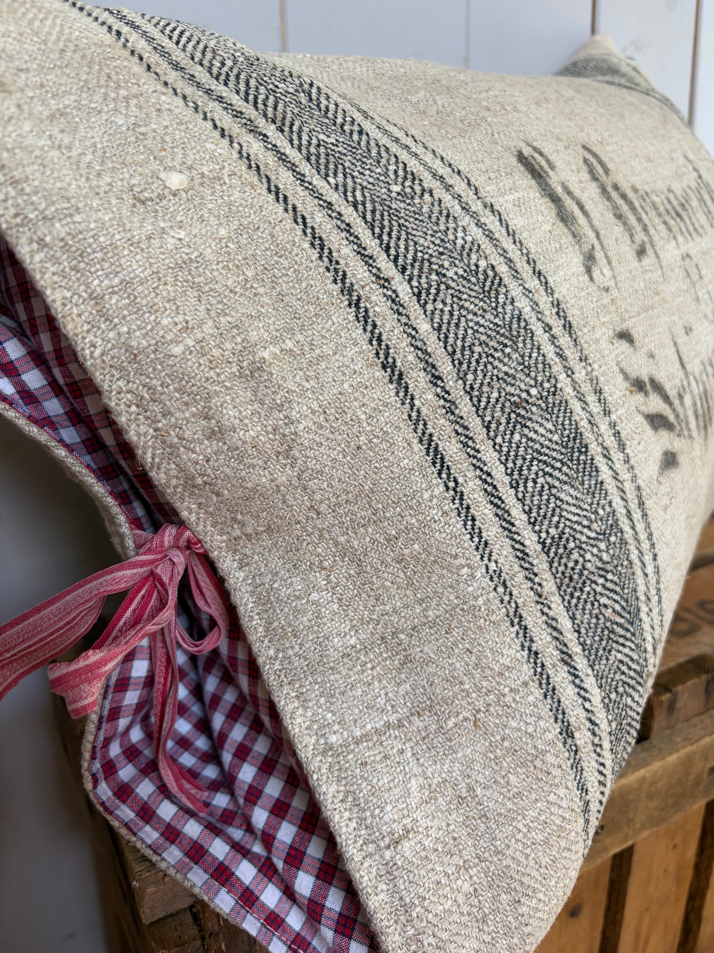 Very Vintage Kissenbezug aus altem Leinensack mit original Aufschrift 60 x 40