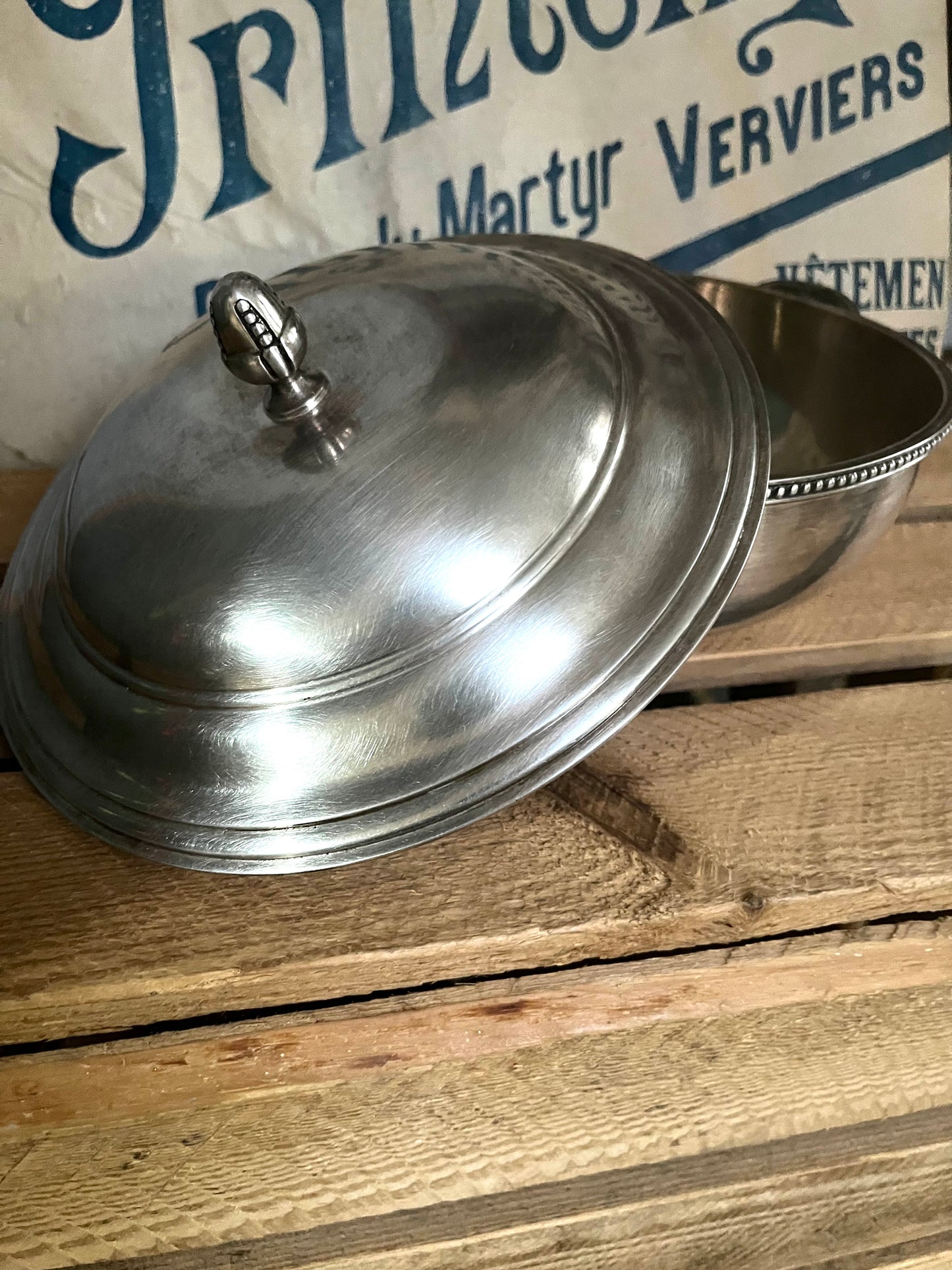 Alte ehrwürdige Terrine, Hotelsilber mit Deckel - 1,4 Kilo